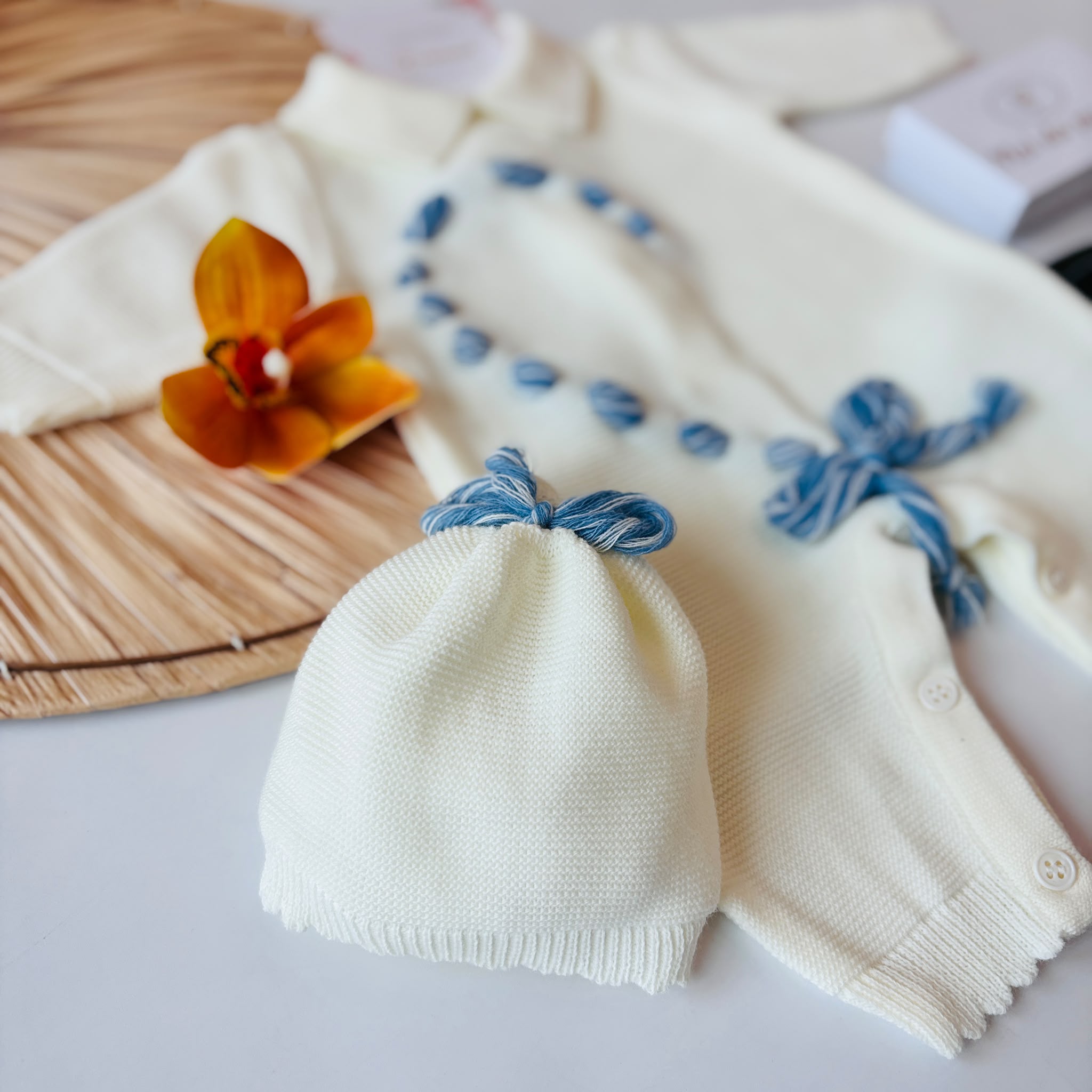 TUTINA CON PARURE FILATO CALDO LEGAME MATERNITY PANNA AVION