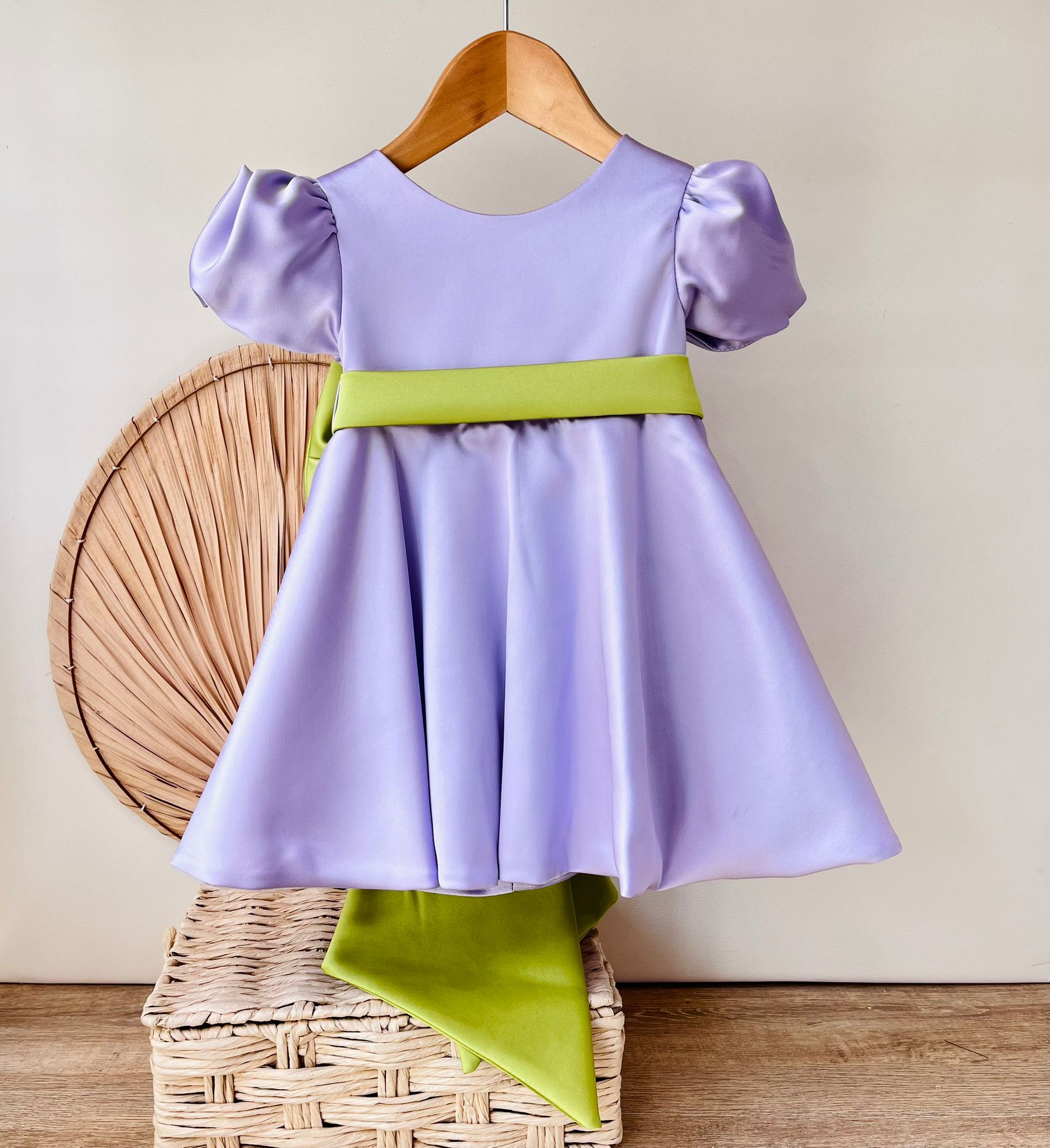 ABITO CERIMONIALE IN RASO LILLA