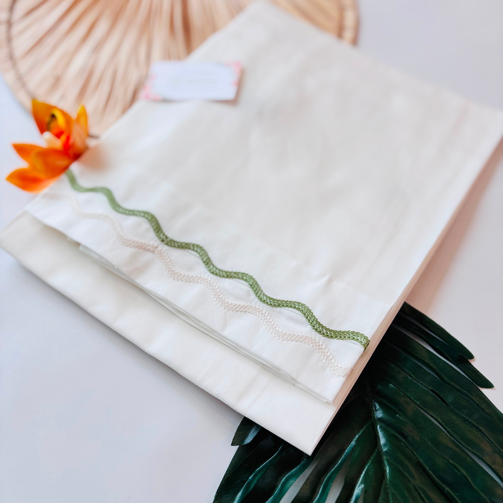 SET LENZUOLA 100 % COTONE PANNA CON DETTAGLI BIEGE E VERDE