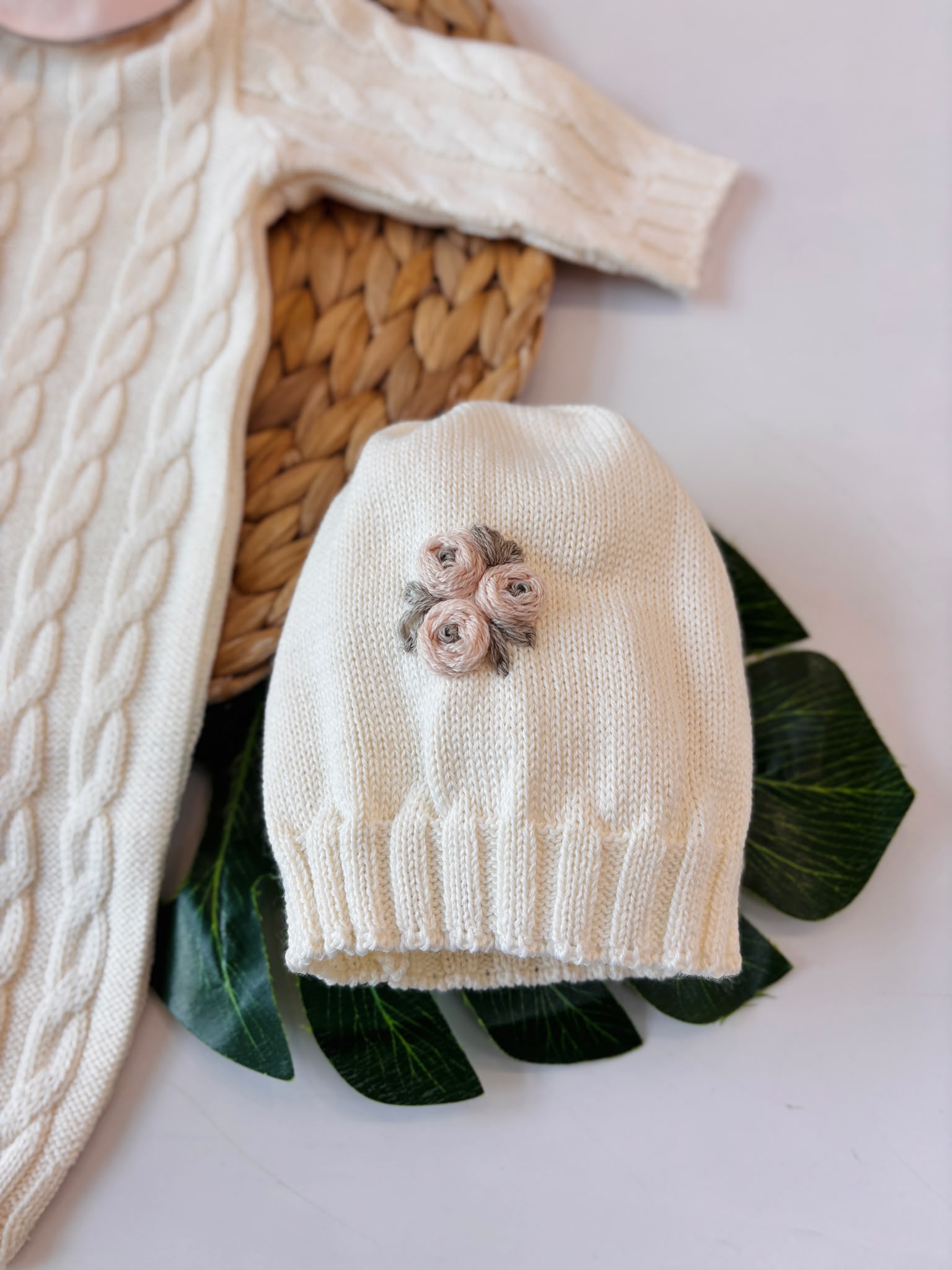 TUTINA CON SET PARURE IN LANA PANNA TRECCE