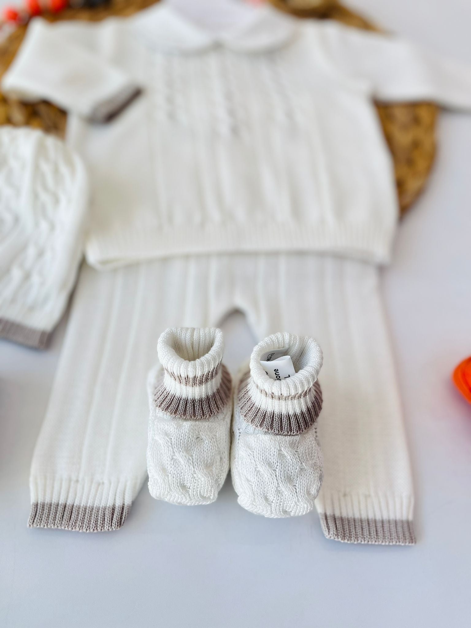 COMPLETO 2PZ CON BABBUCCE 100% FILO DI COTONE VANIGLIA NOCE