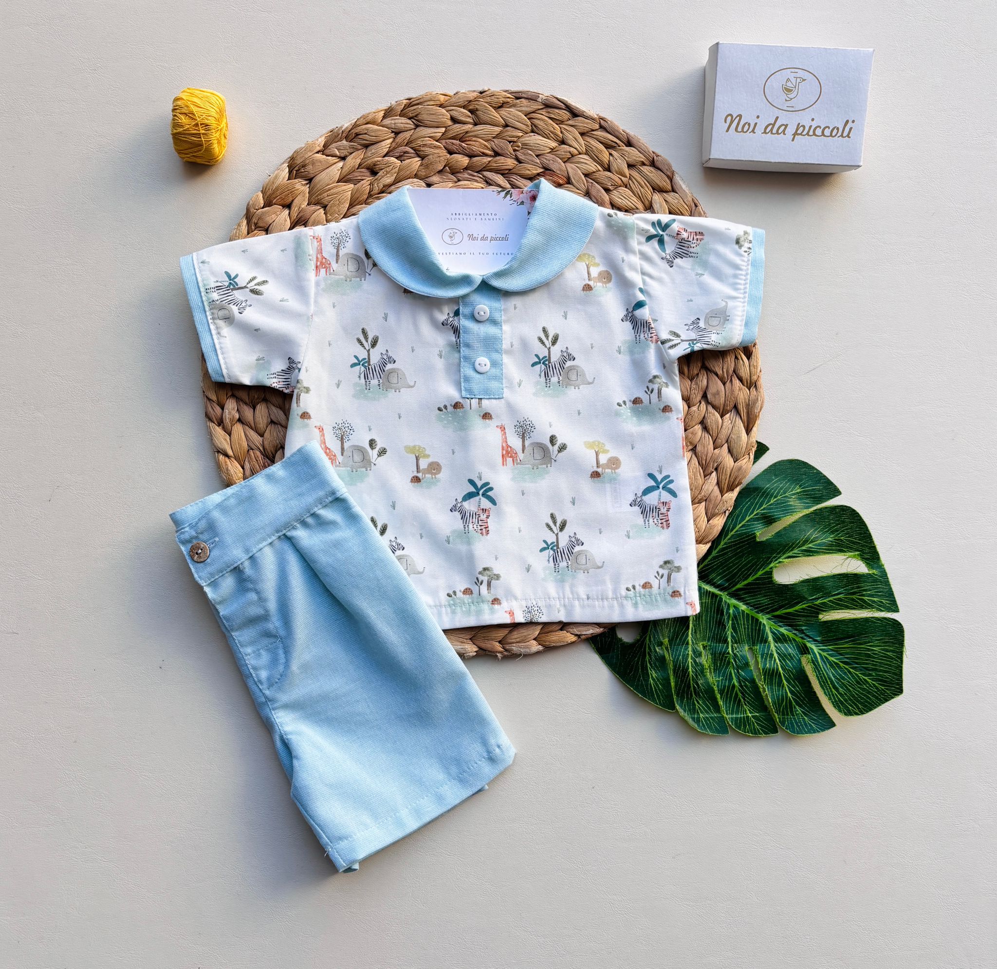 PANTALONCINO CON MAGLIETTINA CON ANIMALI SAFARI IN COTONE VERDE ACQUA