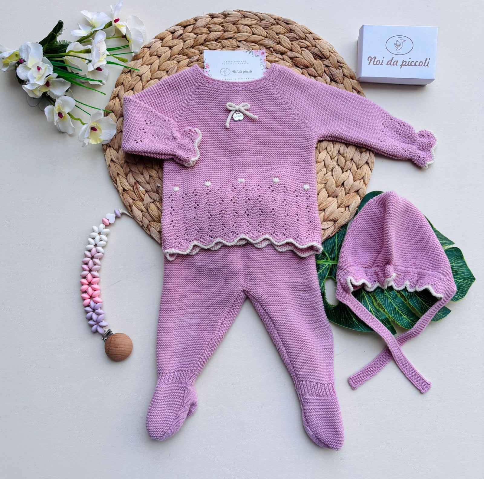 COMPLETO 2PZ CON CAPPELLINO FILATO CALDO ROSA