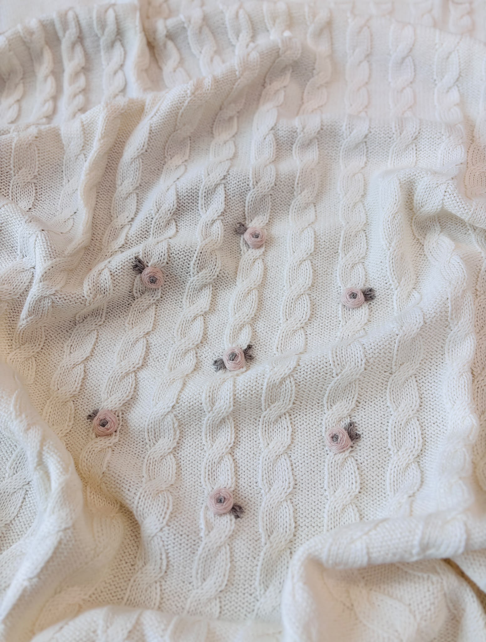 COPERTINA IN LANA PANNA TRECCE ROSELLINA