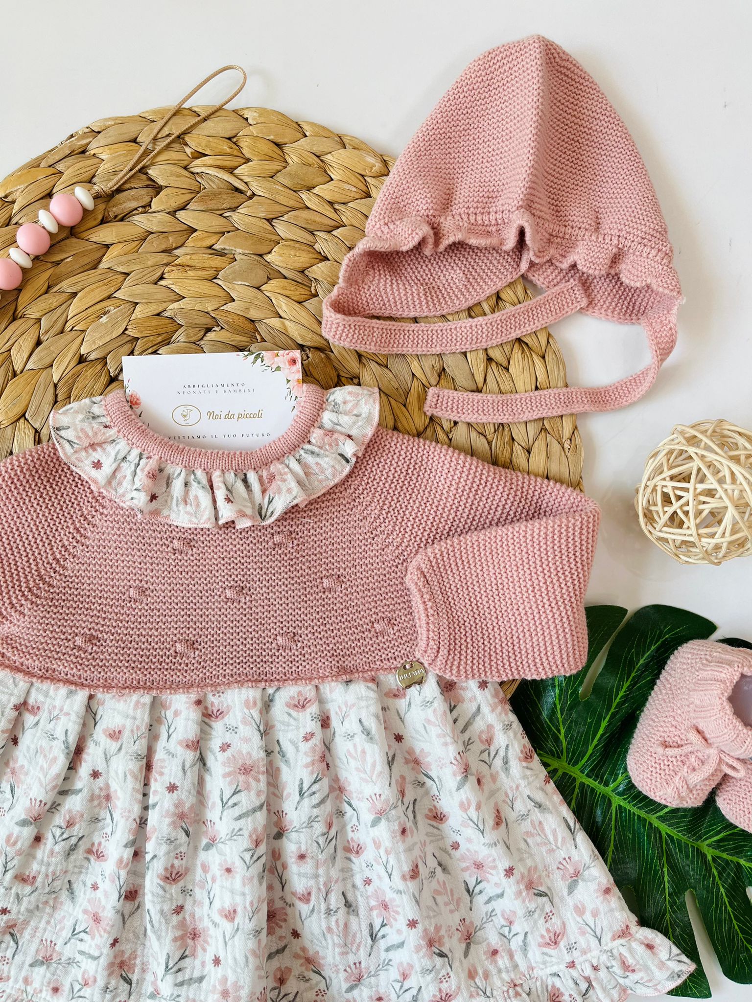 Robe chaude en coton avec culotte à fleurs d'hiver roses