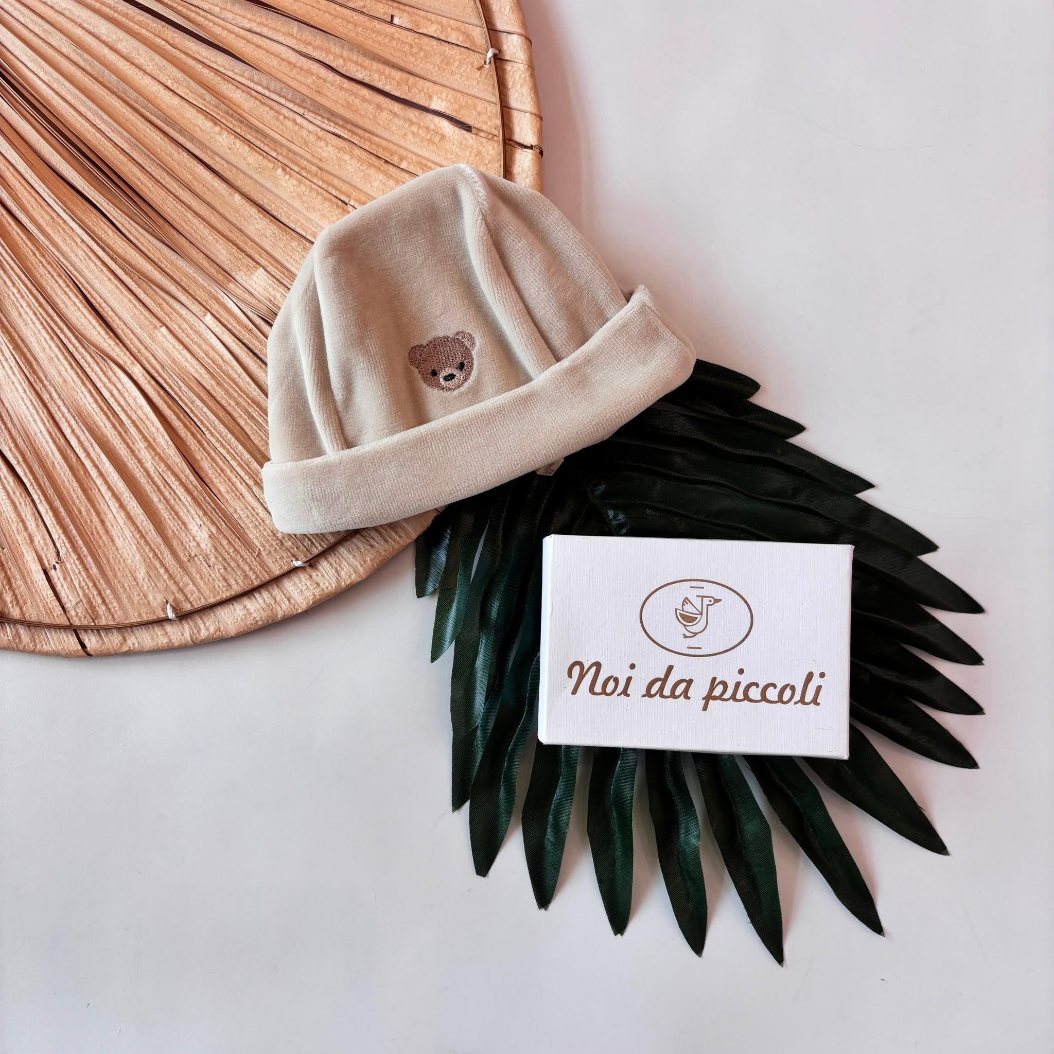 CAPPELLO IN CINIGLIA CON ORSETTO BEIGE