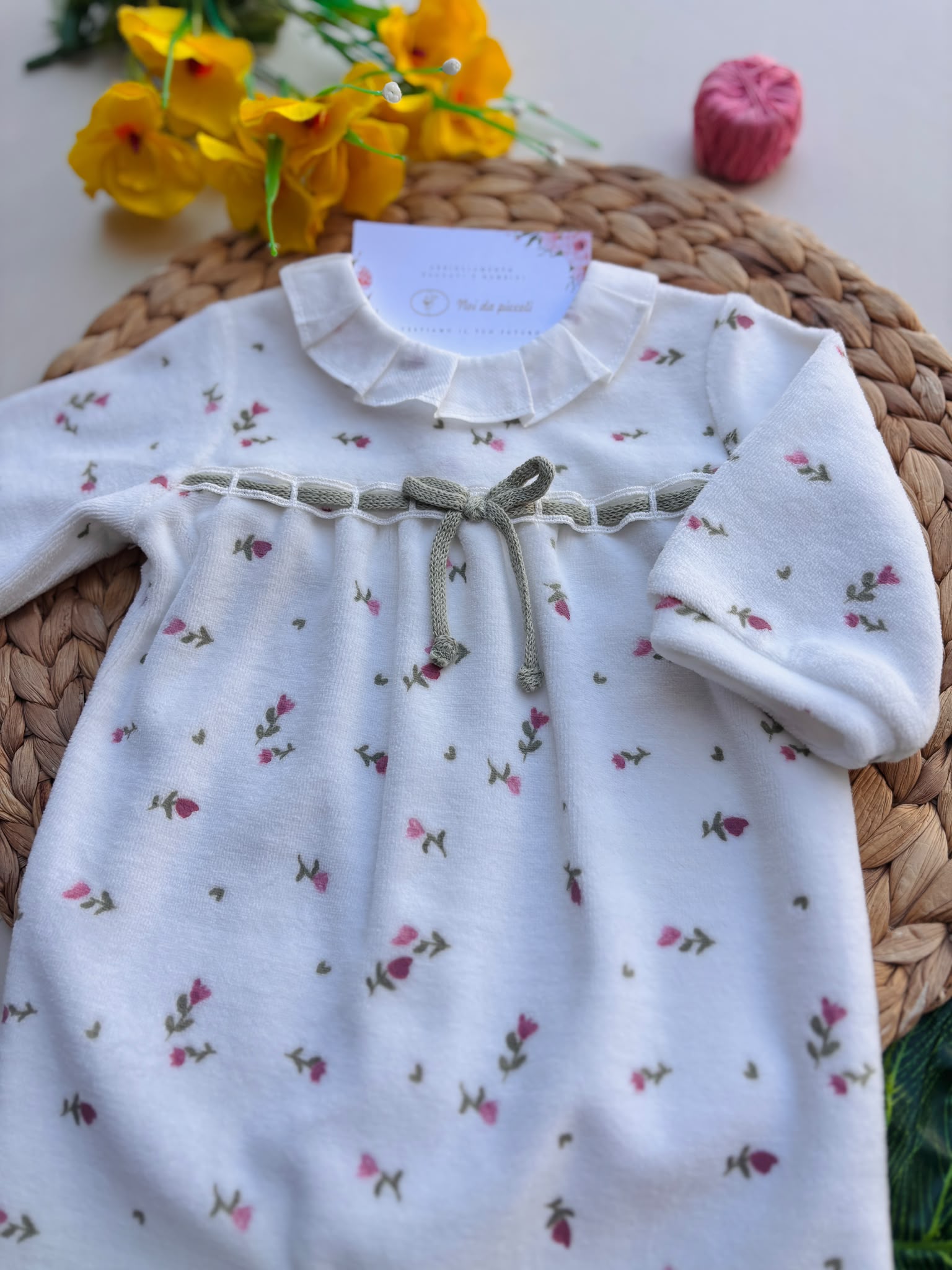 TUTINA IN CINIGLIA CON FIORELLINI E FIOCCHETTO BIANCO