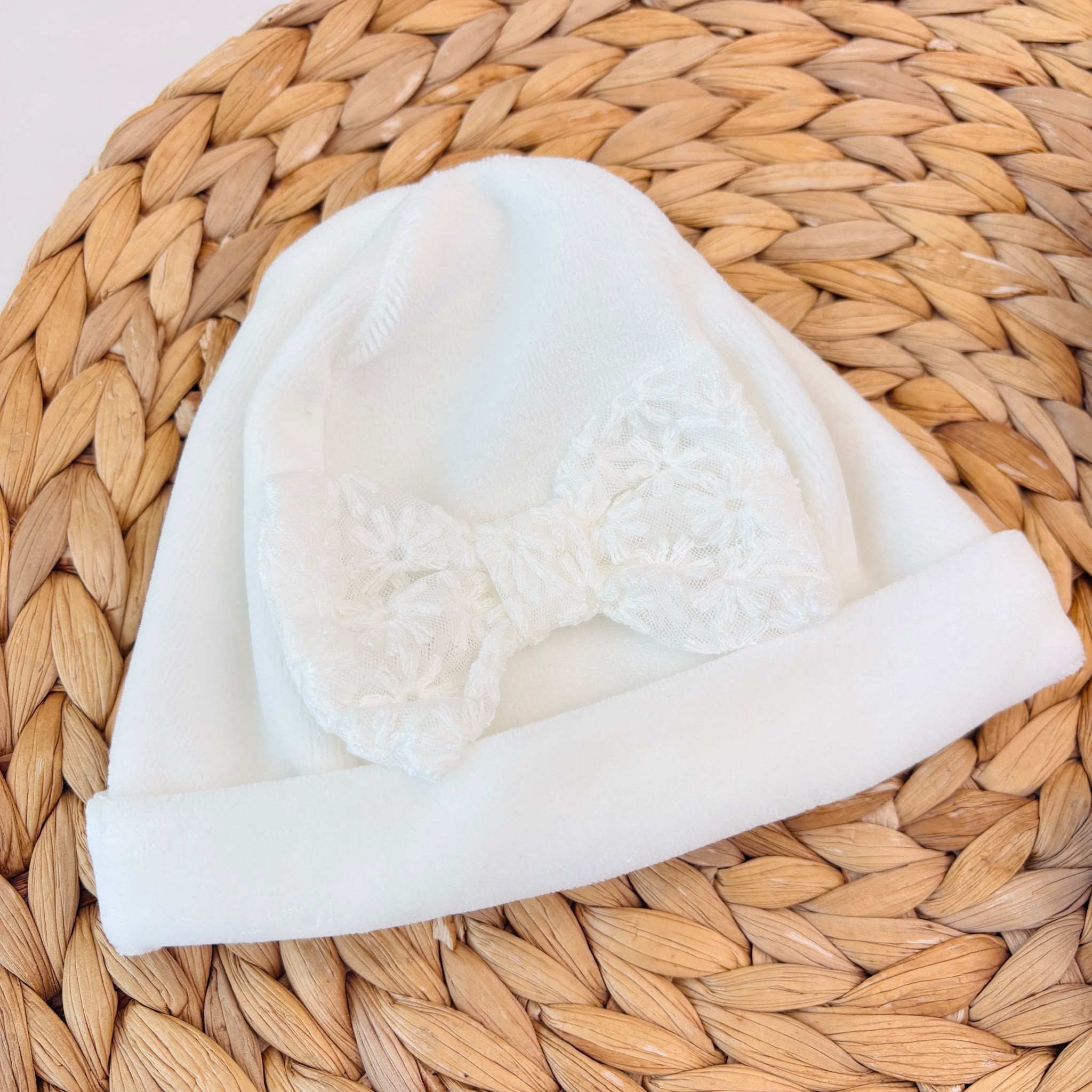 CAPPELLO IN CINIGLIA CON FIOCCO PANNA