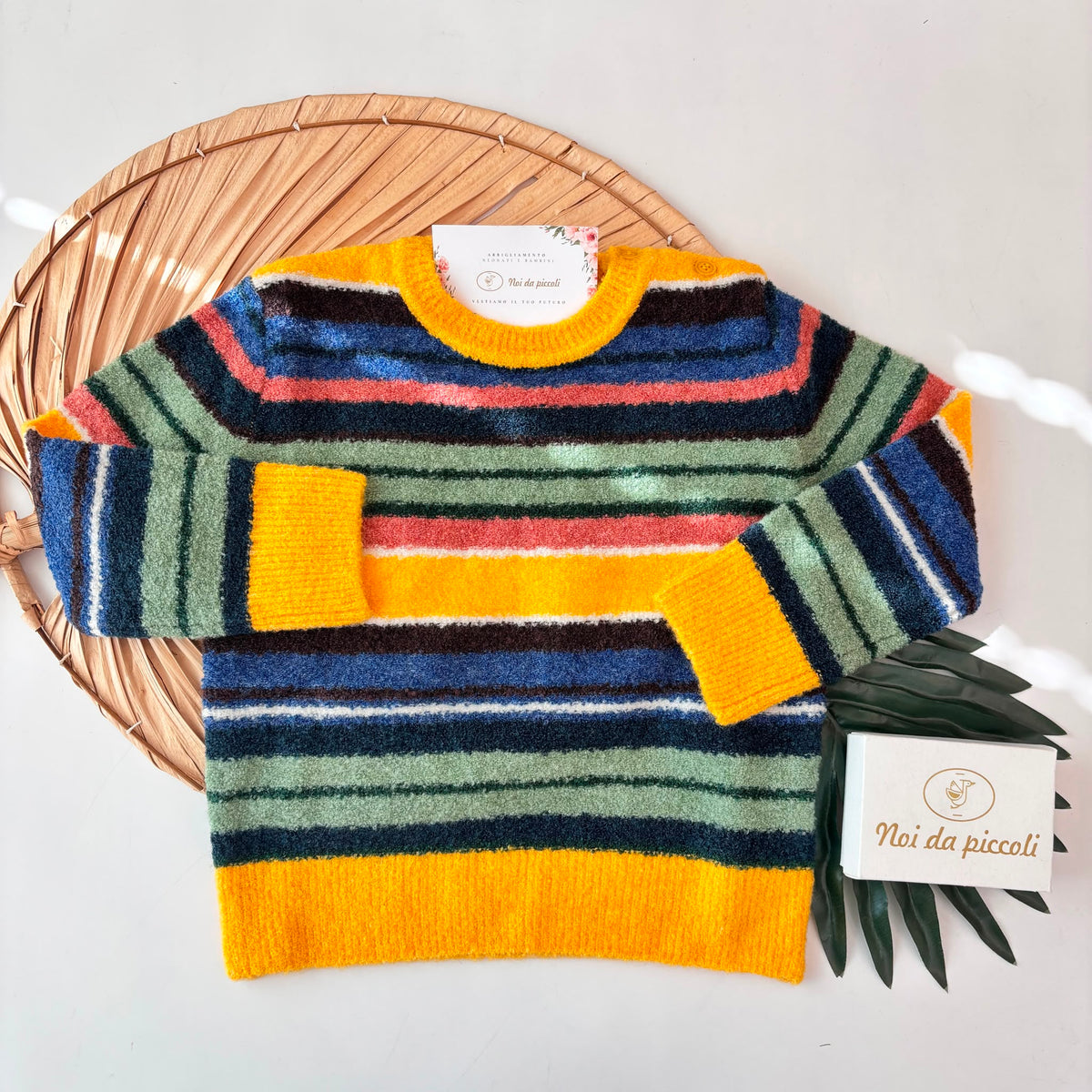 MAGLIONE IN FILATO CALDO GIALLO
