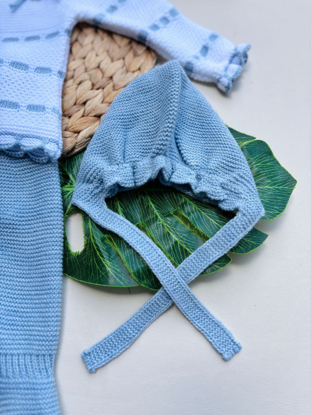 COMPLETO 2PZ CON CAPPELLINO FILATO CALDO BIANCO CIELO