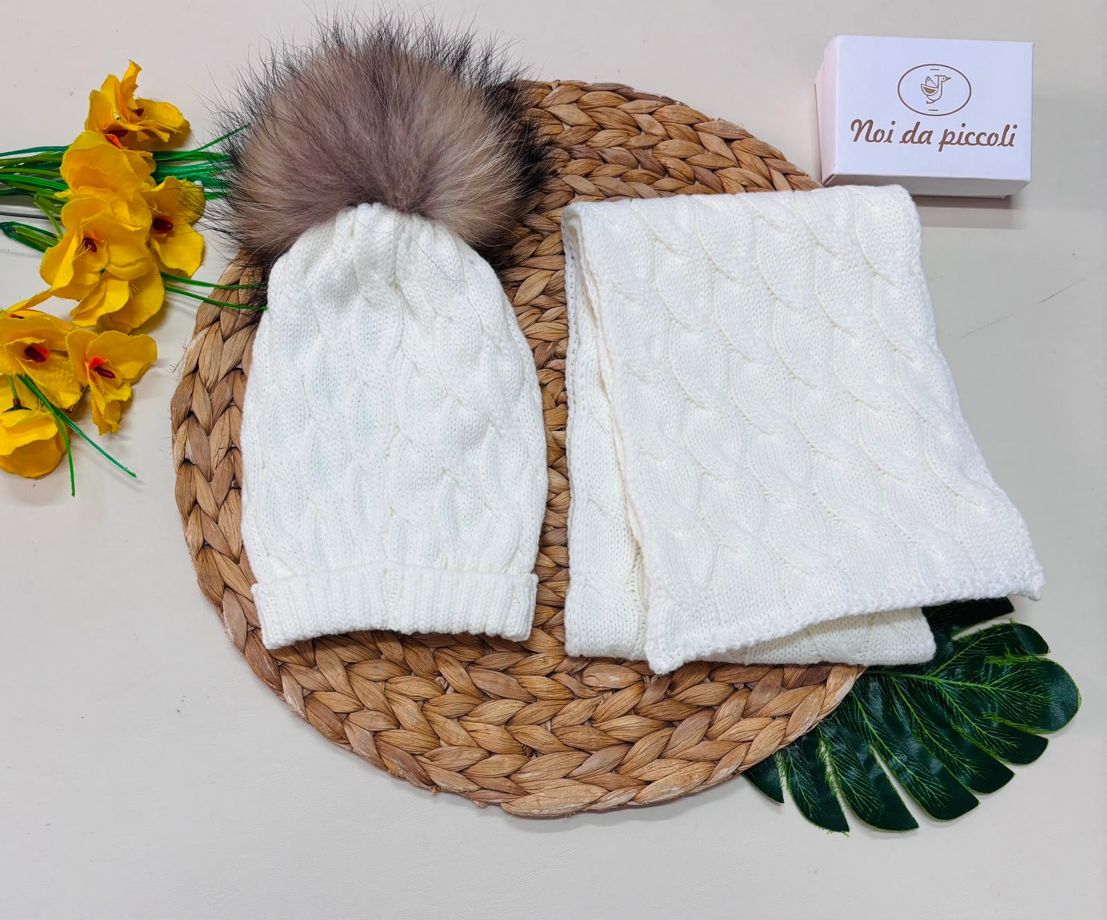 cappellino FILATO CALDO BIANCO