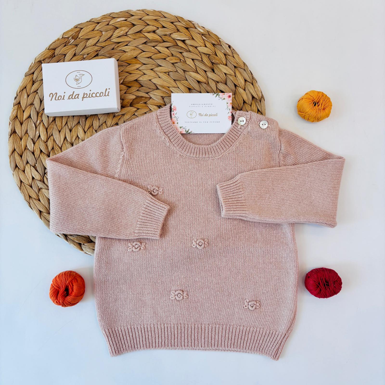 MAGLIONE IN MISTO CACHEMIRE ROSA CON FIORELLINI RICAMATI