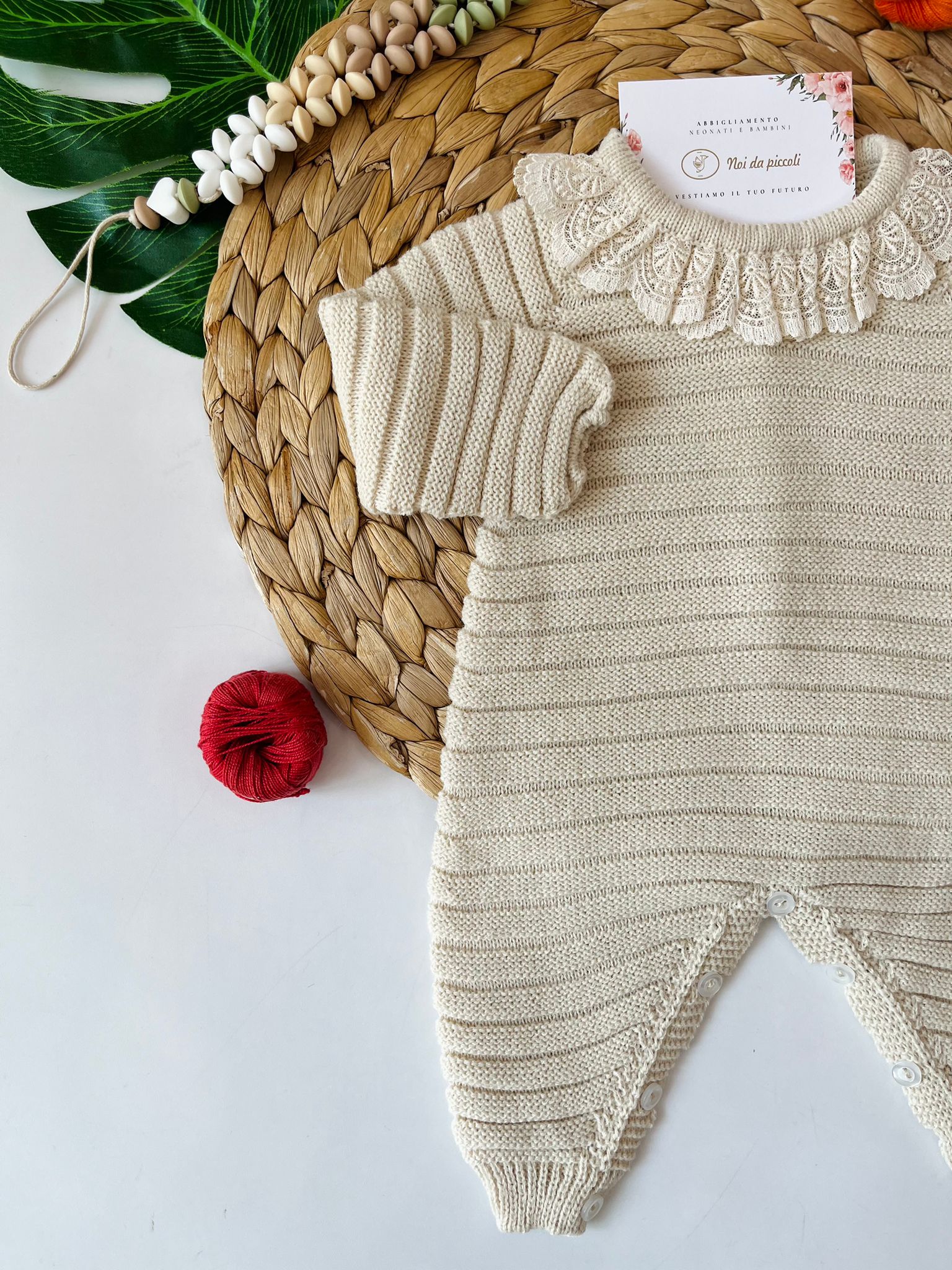 SALOPETTE EN LAINE CRÈME ET DENTELLE AVEC COL