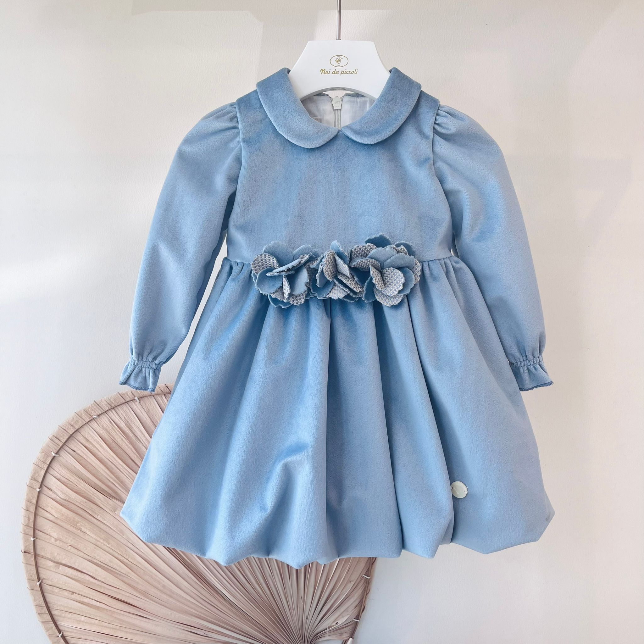 ABITO IN VELLUTO AZZURRO