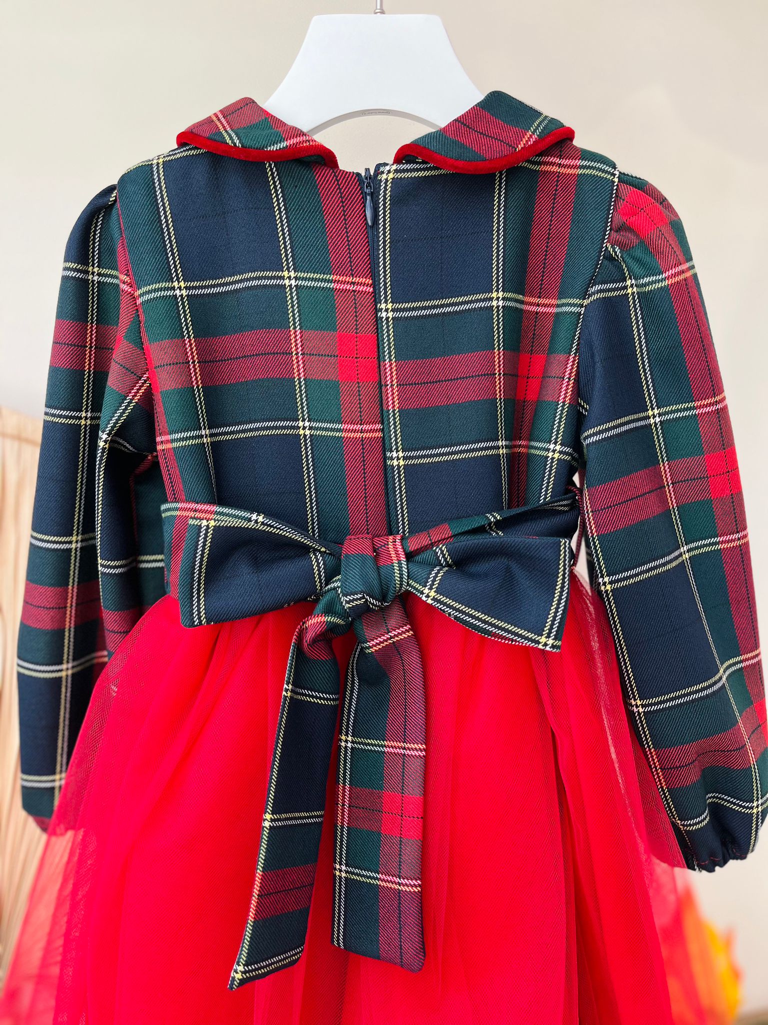 ABITINO A MANICA LUNGA CON TULLE E FIORELLINO ROSSO TARTAN - Noi da piccoli