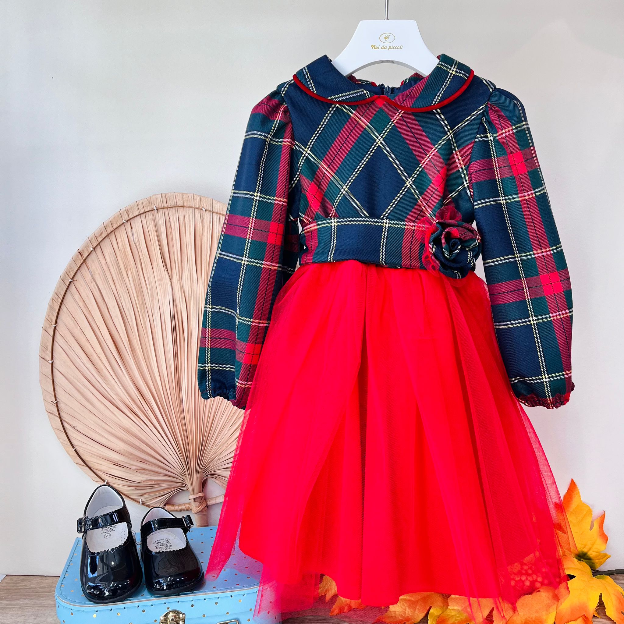 ABITINO A MANICA LUNGA CON TULLE E FIORELLINO ROSSO TARTAN - Noi da piccoli