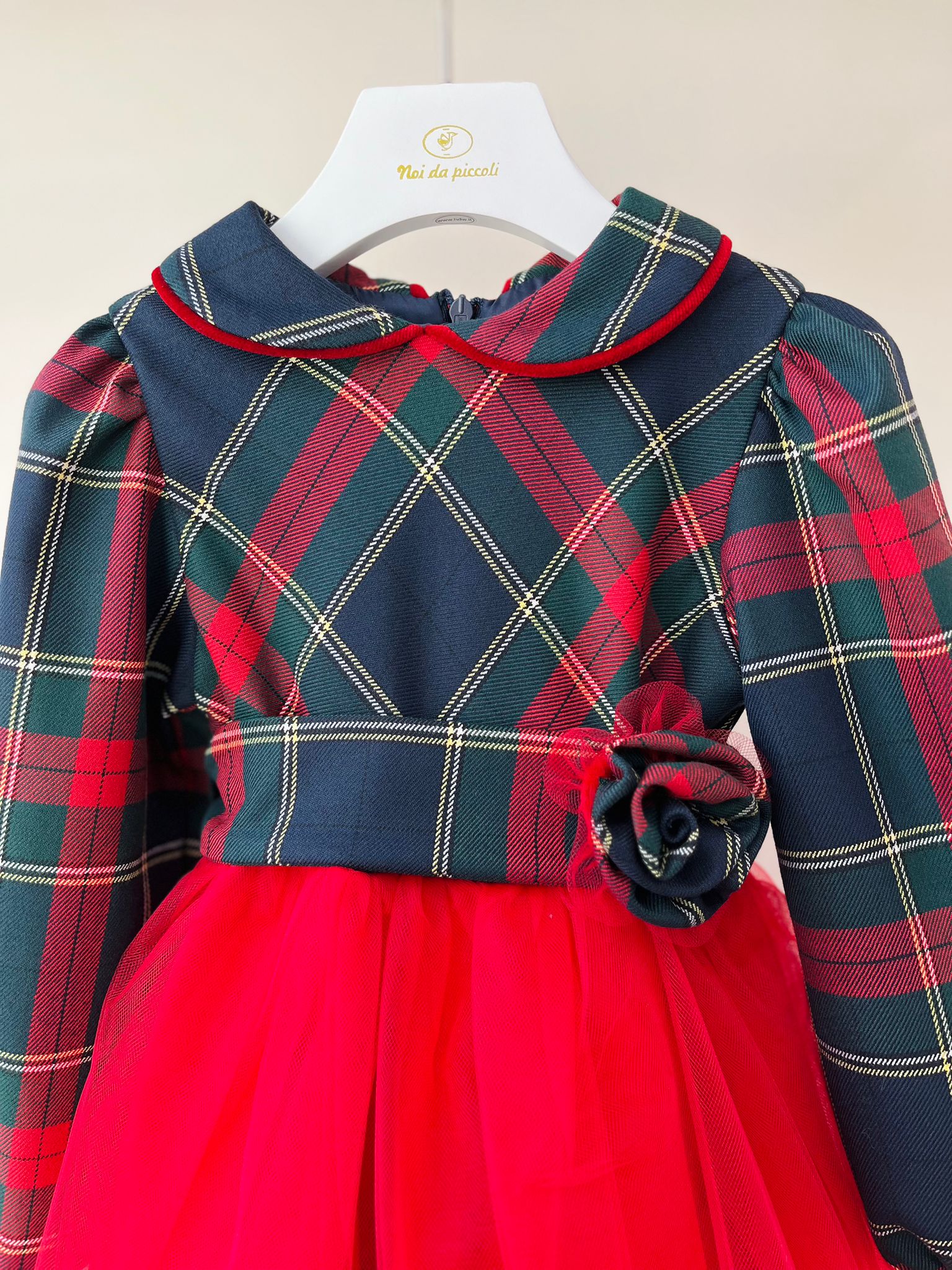 ABITINO A MANICA LUNGA CON TULLE E FIORELLINO ROSSO TARTAN - Noi da piccoli