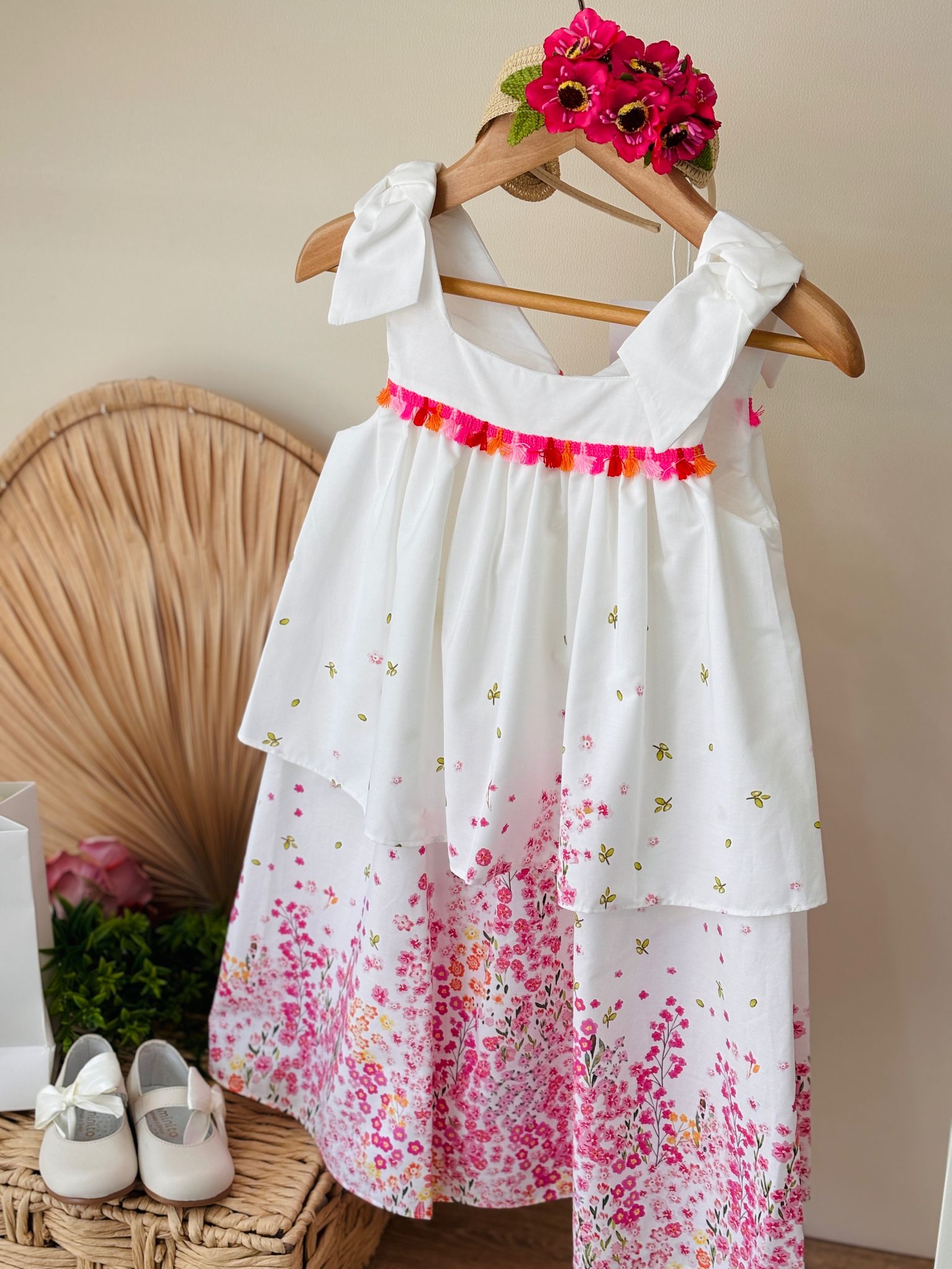 ABITINO BIANCO CON FIORELLINI ROSA - Noi da piccoli