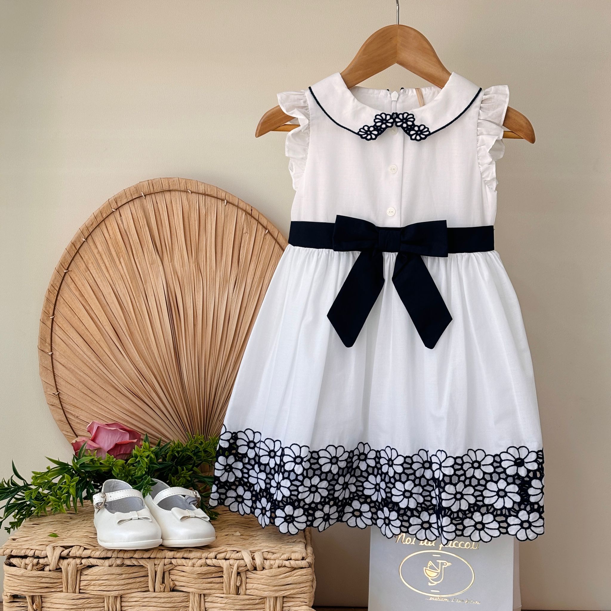 ABITINO BIANCO E BLU CON FIOCCHETTINO BLU - Noi da piccoli