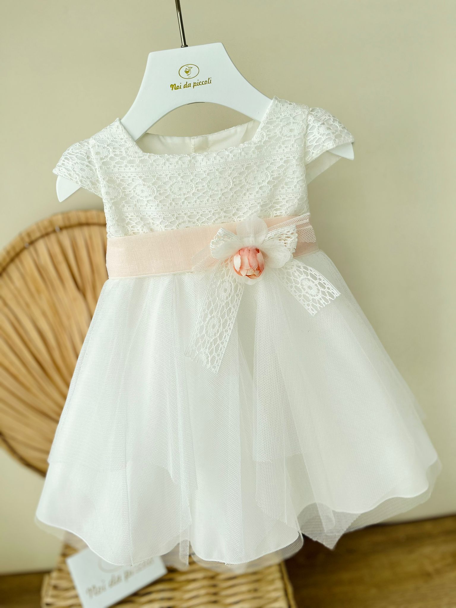 ABITINO CERIMONIALE BIANCO CON FASCIA ROSA PESCO - Noi da piccoli