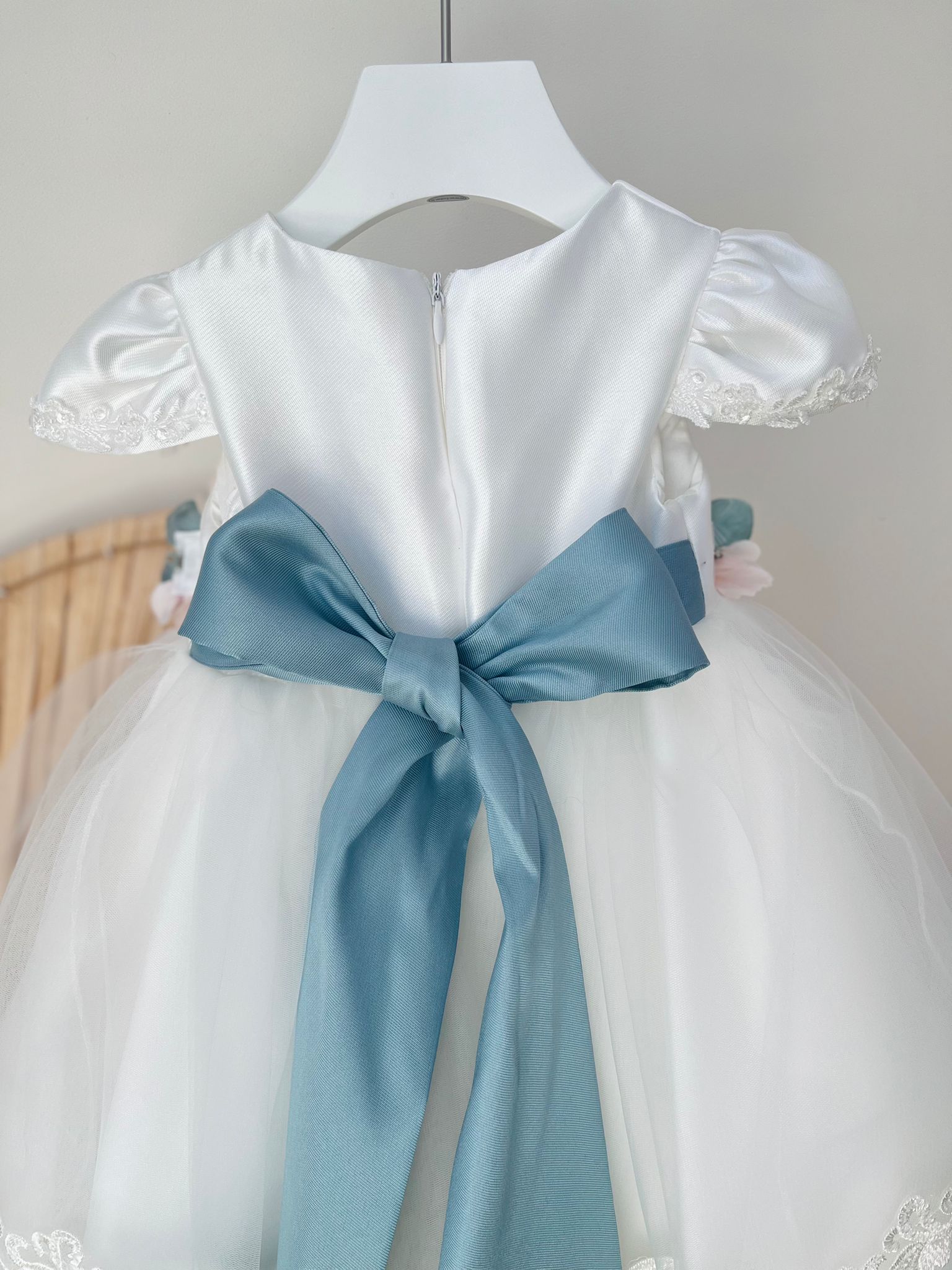 ABITINO CERIMONIALE CON FASCIA FLOREALE BIANCO VERDE - Noi da piccoli