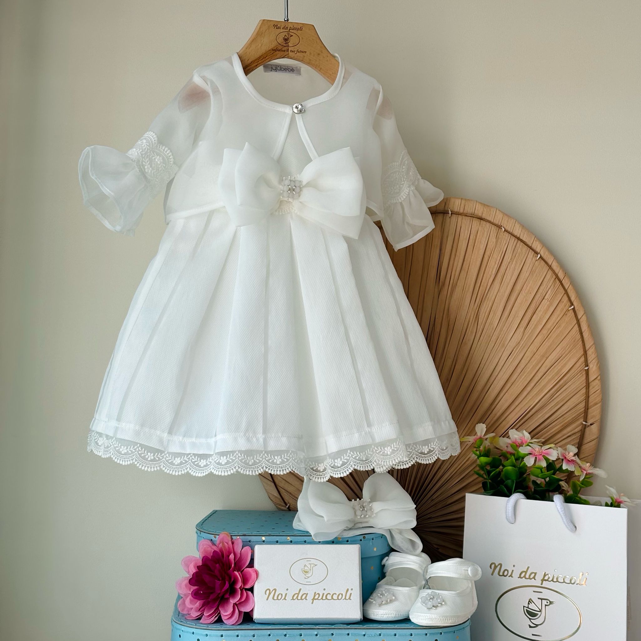 ABITINO CERIMONIALE CON SPOLVERINO BIANCO DELICATO - Noi da piccoli