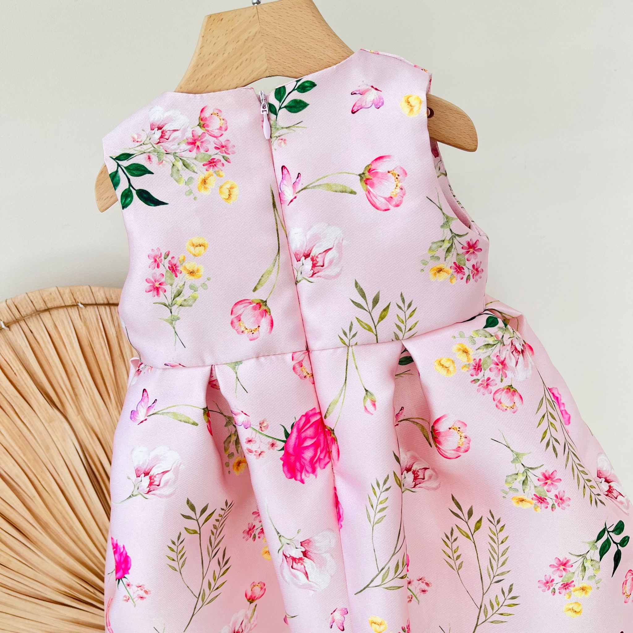 ABITINO CERIMONIALE IN MICADO FLOREALE CON FIOCCO ROSA - Noi da piccoli