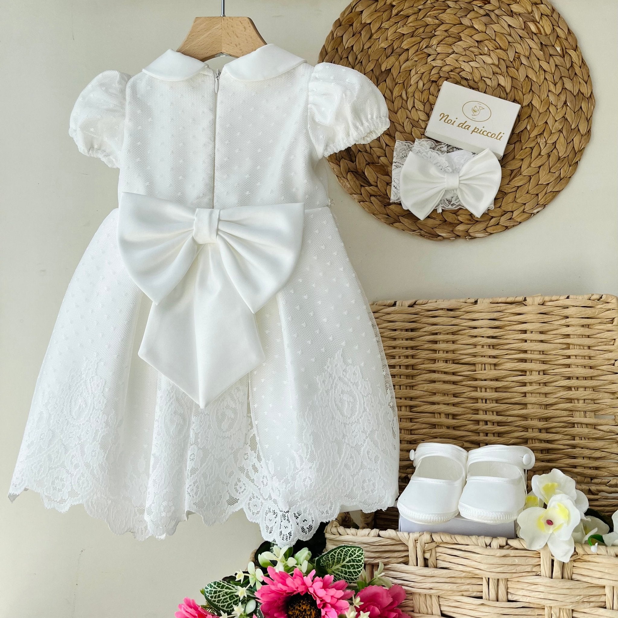 ABITINO CERIMONIALE MACRAME PANNA CON PICCOLI STRASS - Noi da piccoli