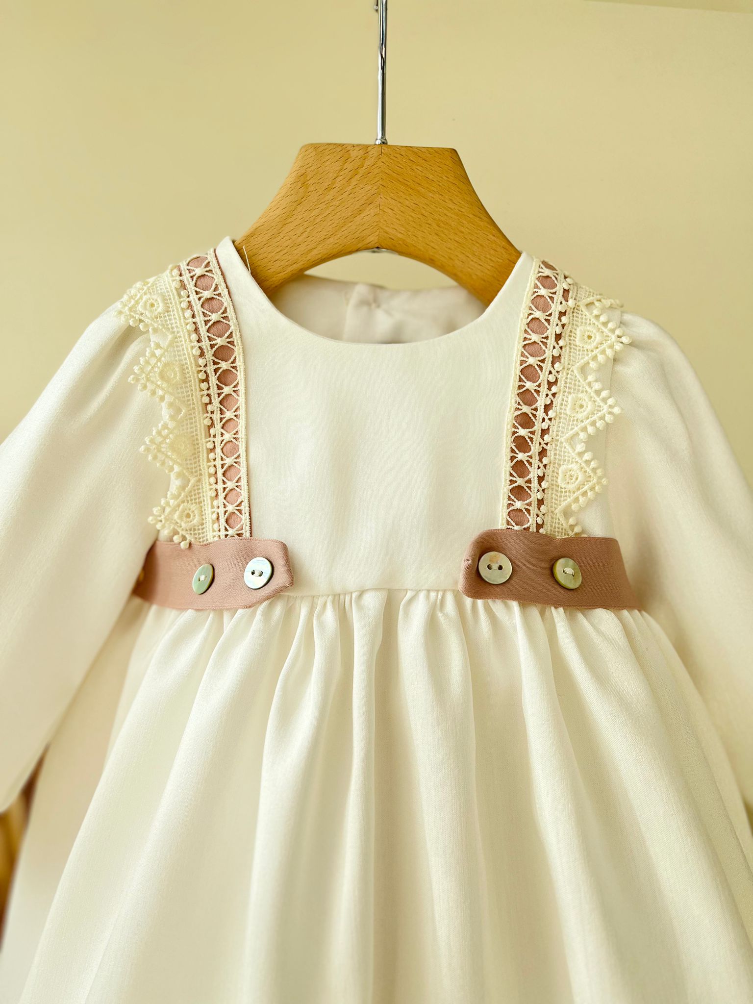 ABITINO CERIMONIALE MADAME ROSA - Noi da piccoli