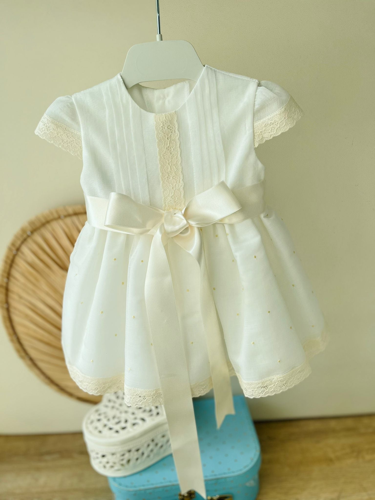 ABITINO CERIMONIALE SANTHI AVORIO - Noi da piccoli