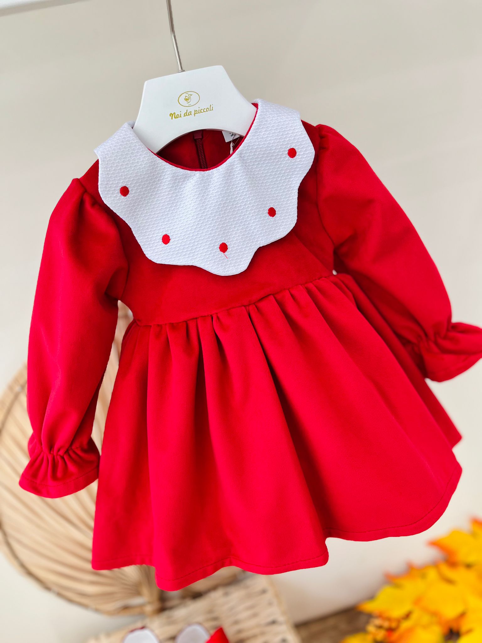 ABITINO IN VELLUTINO CON COLLETTO A POIS ROSSO - Noi da piccoli