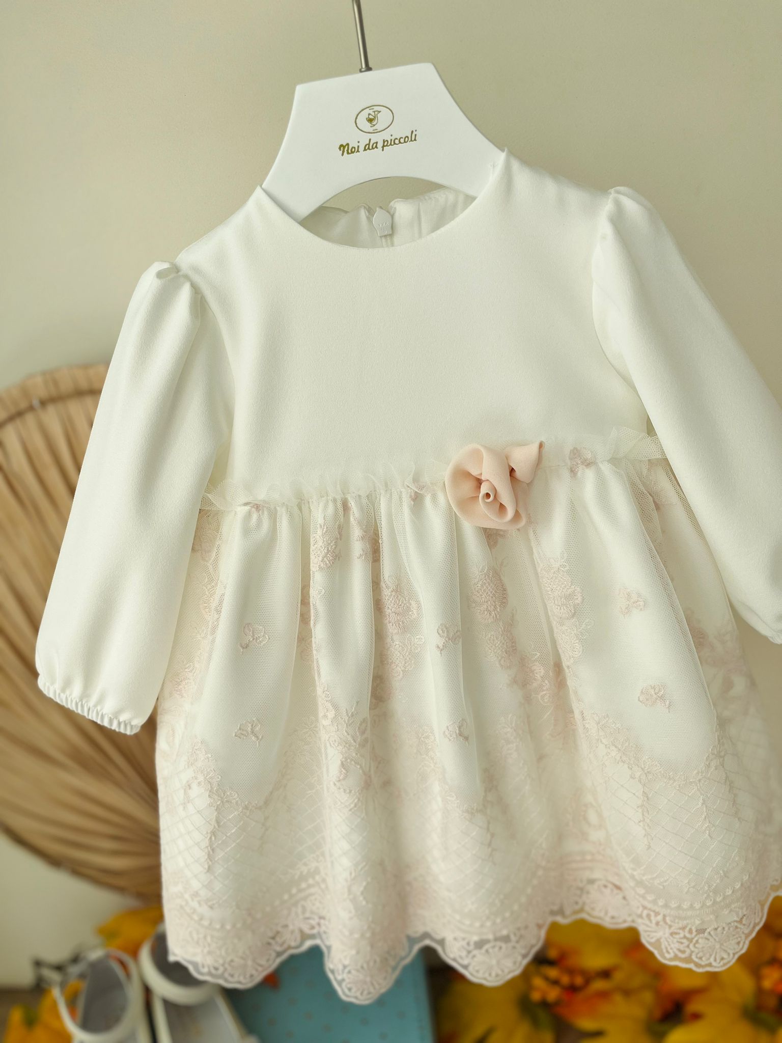 ABITINO RICAMATO COTONE CALDO PANNA E ROSA - Noi da piccoli