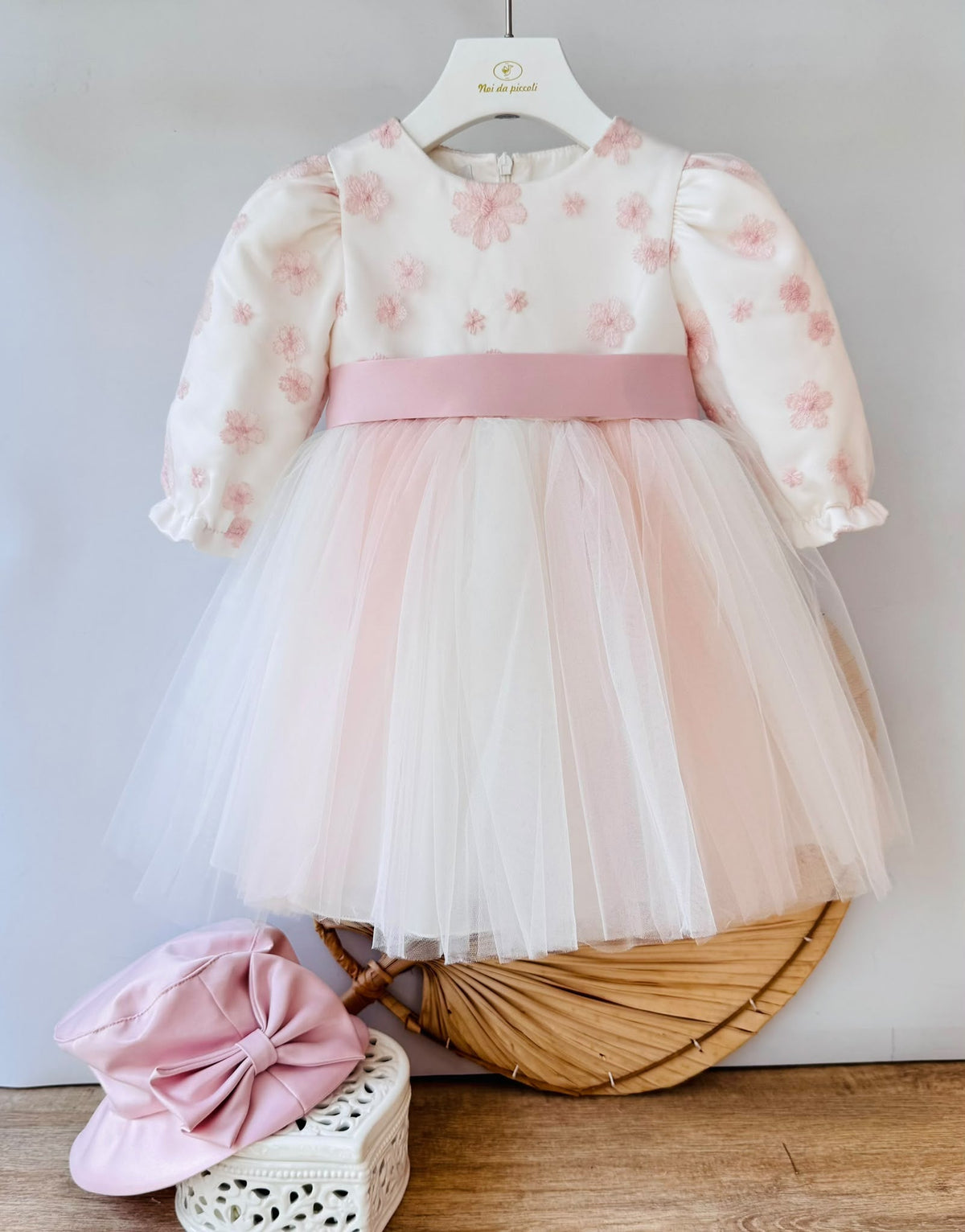 ABITO ABITO ELEGANTE CON DELICATA FANTASIA FLOREALE IN RILIEVO ROSA - Noi da piccoli