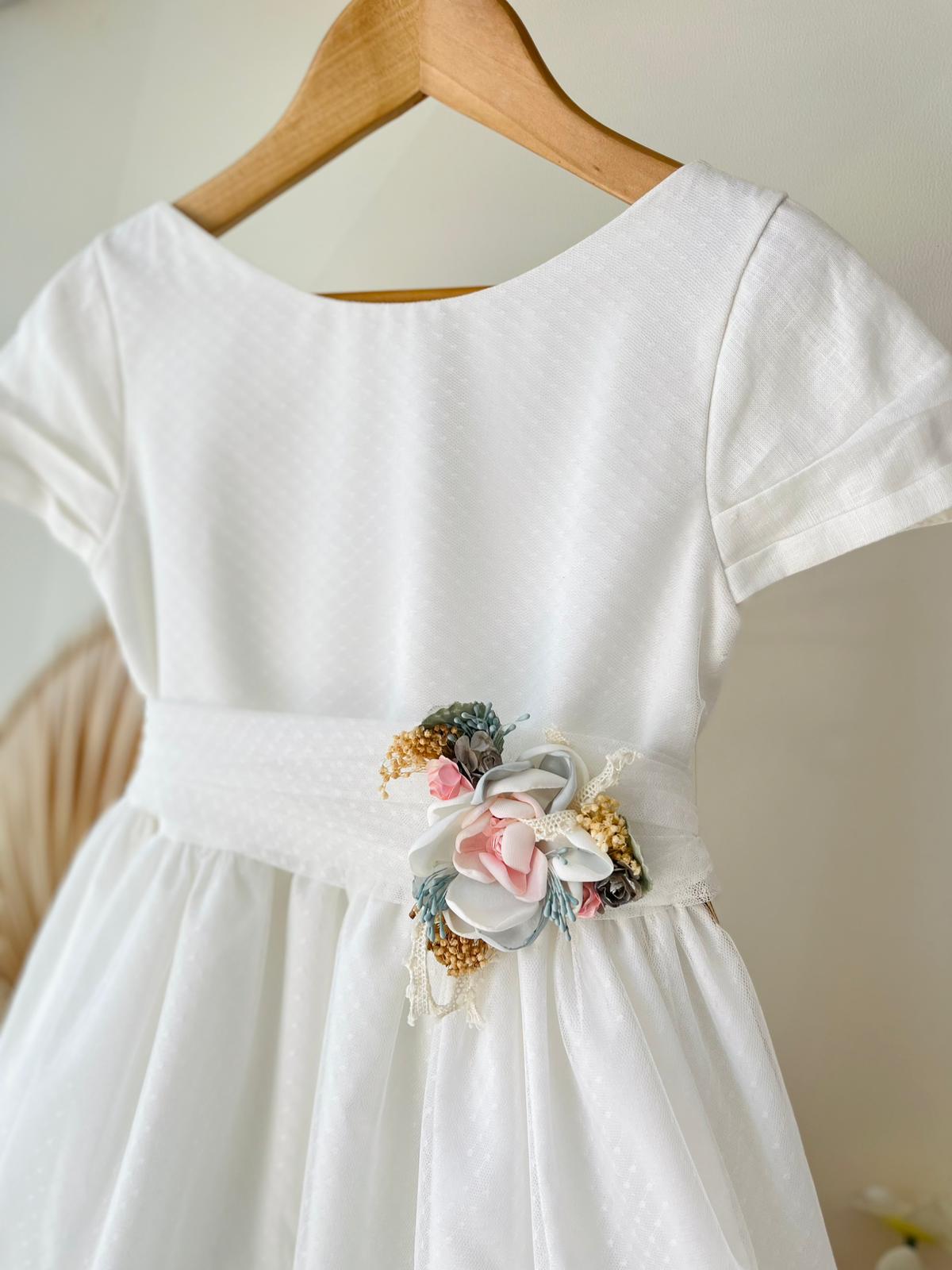 ABITO CERIMONIALE BIANCO CON FIORELLINO COLORATO CENTRALE - Noi da piccoli