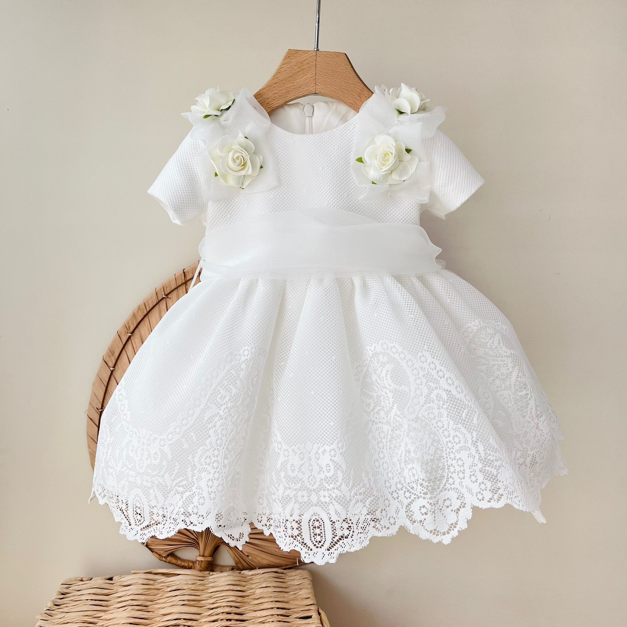 ABITO CERIMONIALE BIANCO ROSE E PIZZO - Noi da piccoli