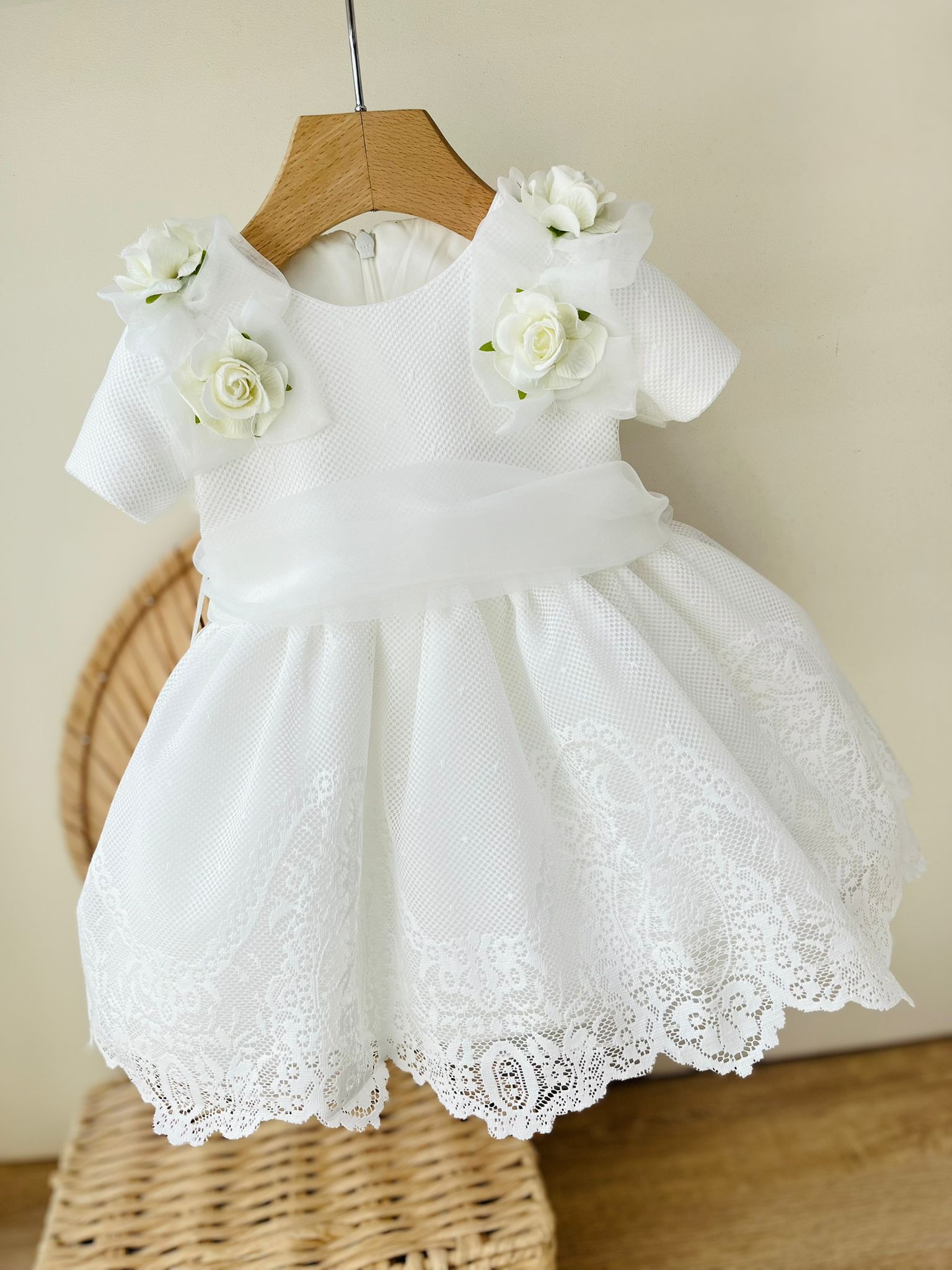 ABITO CERIMONIALE BIANCO ROSE E PIZZO - Noi da piccoli