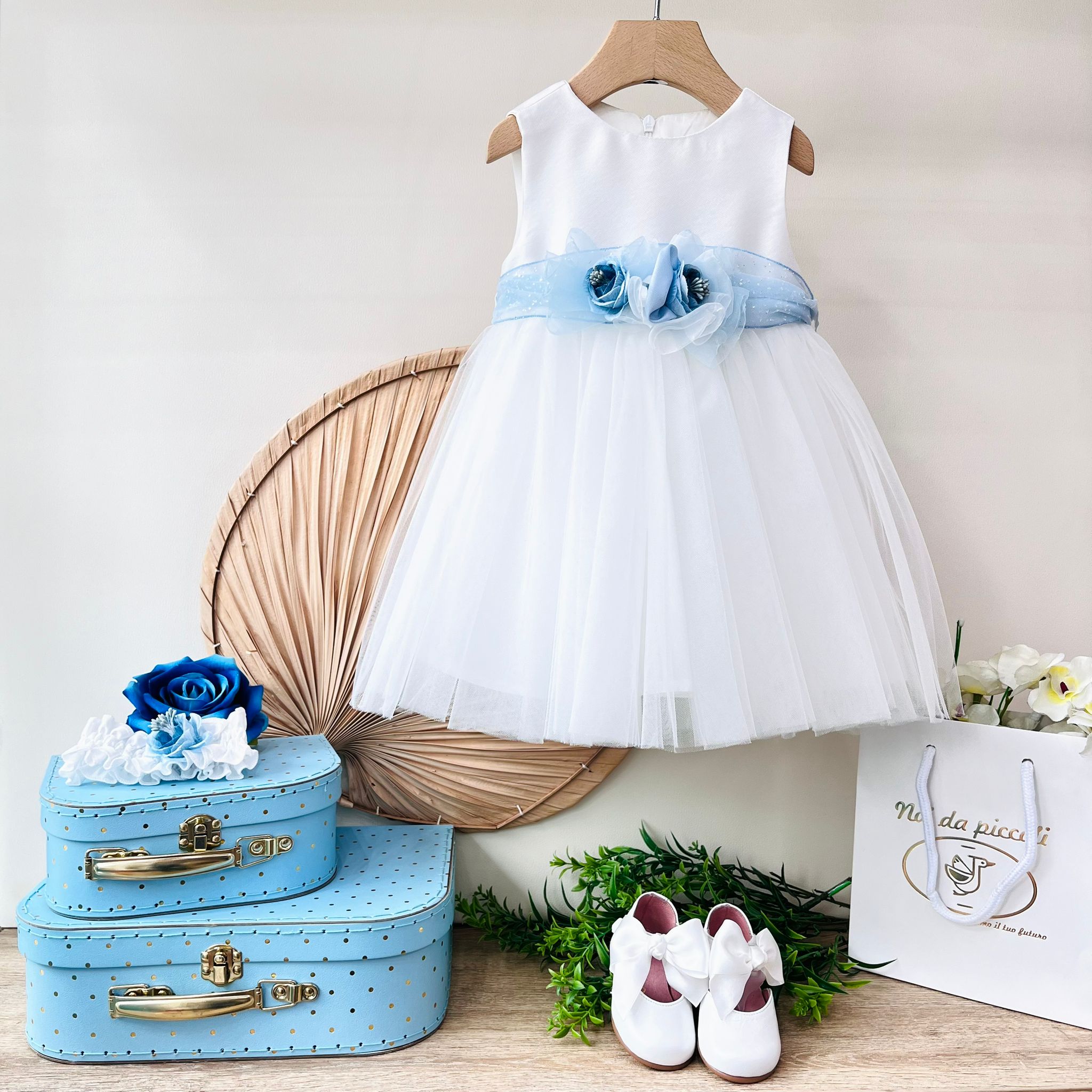 ABITO CERIMONIALE CON FASCIA CIELO GLITTERATA - Noi da piccoli