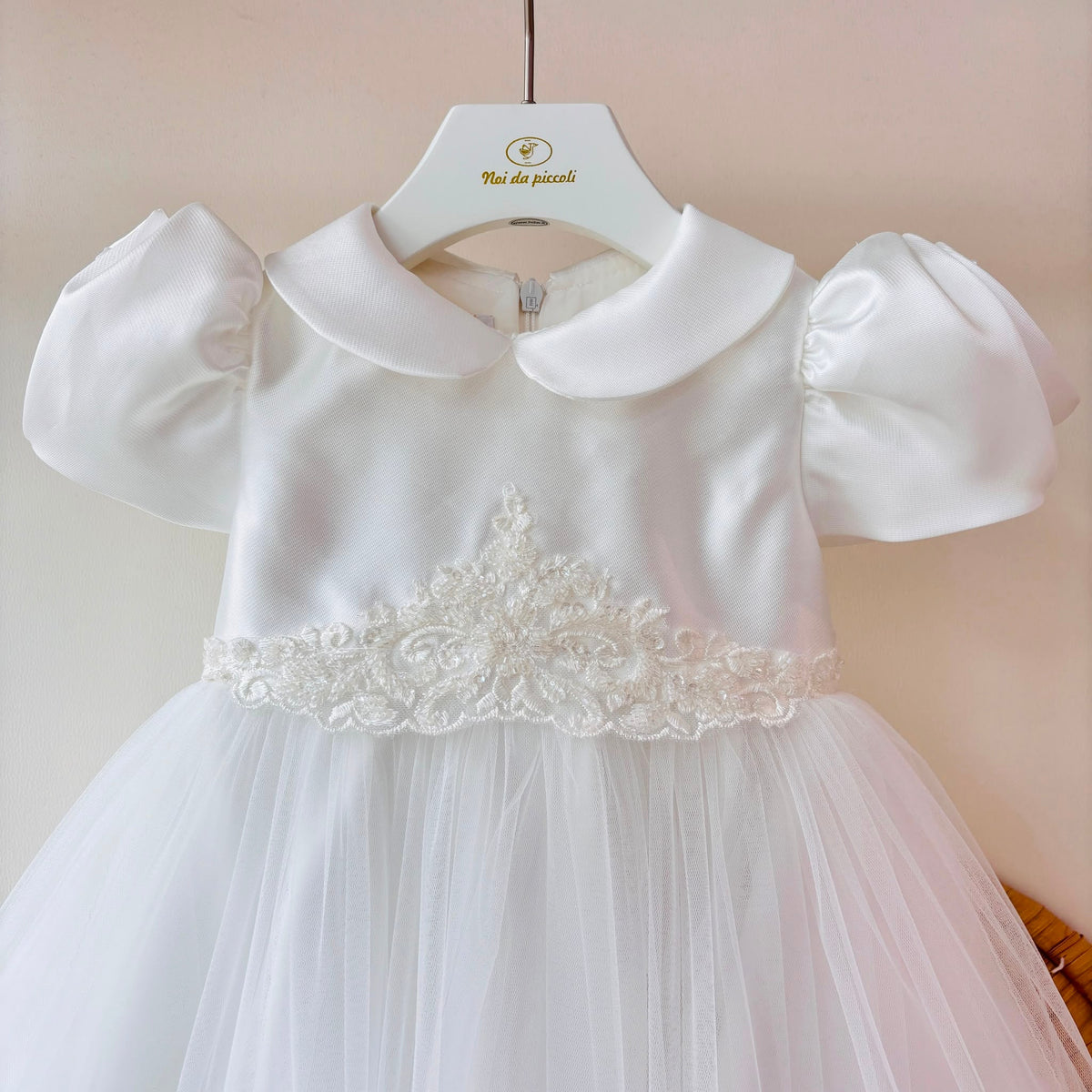Abito Cerimoniale in Raso e Tulle con Pizzo Panna Isabel - dettaglio 1