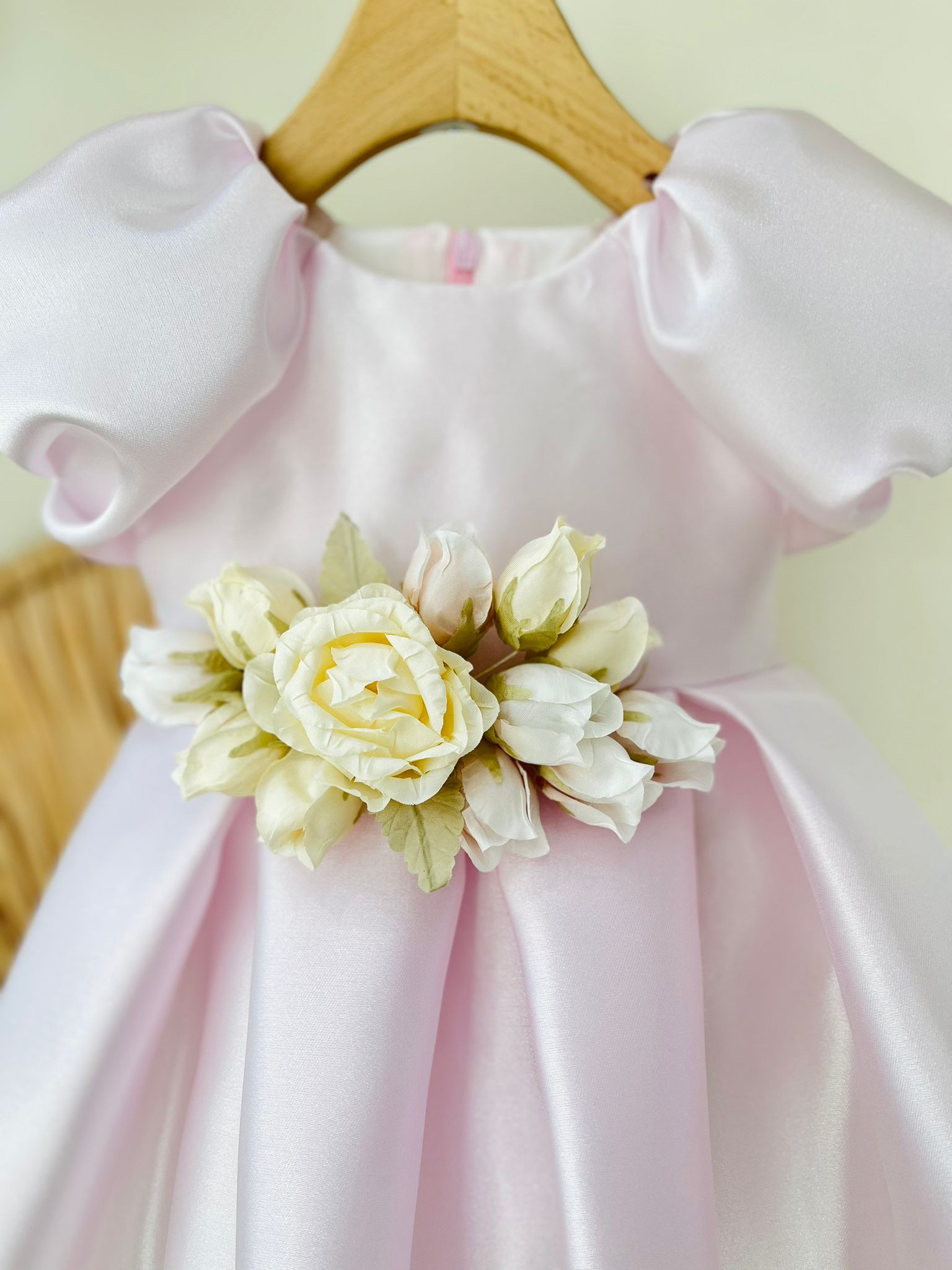 ABITO IN RASO ROSA CON FIORI - Noi da piccoli