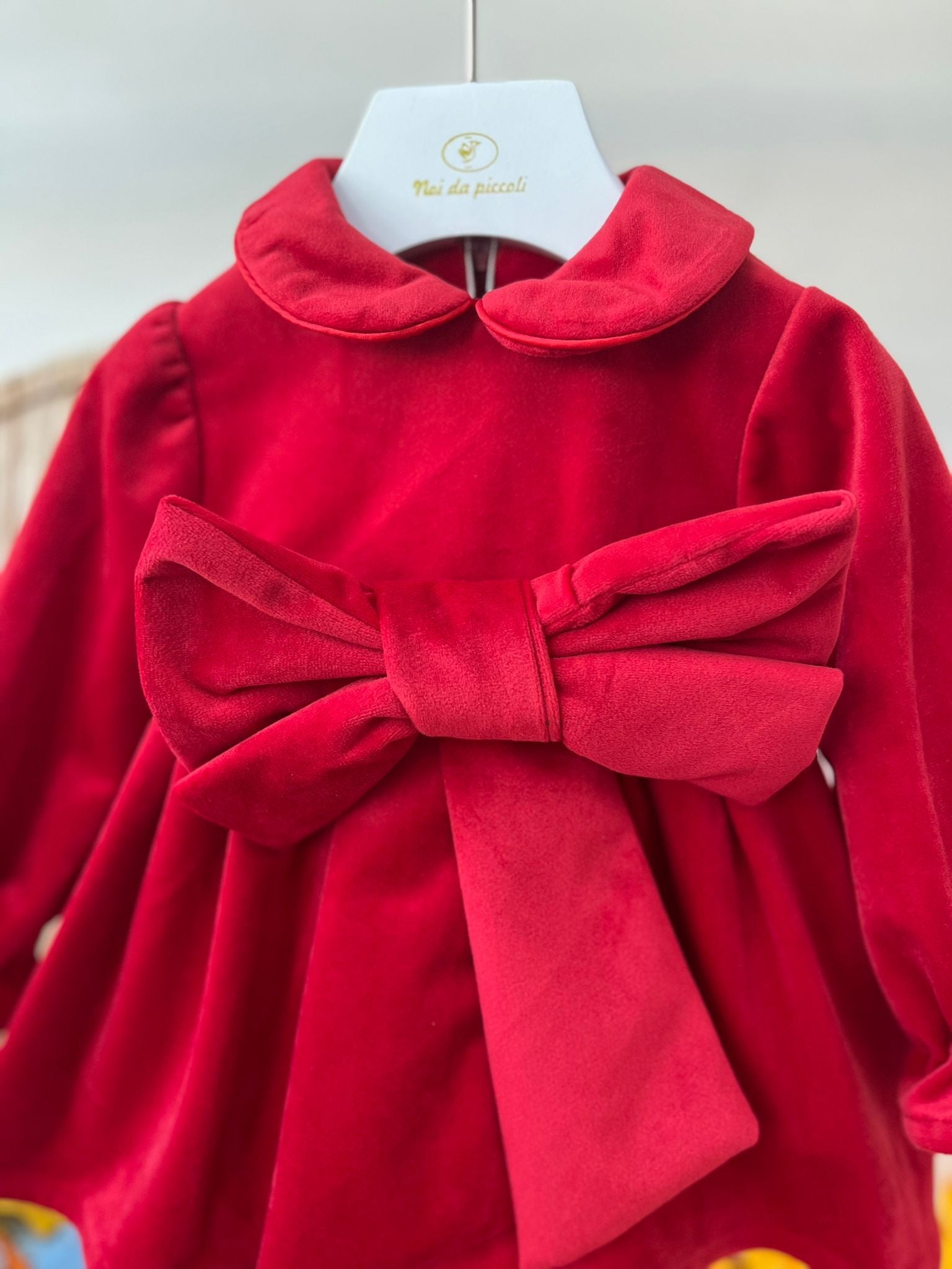 ABITO IN VELLUTO A MANICA LUNGO CON FIOCCO ROSSO - Noi da piccoli