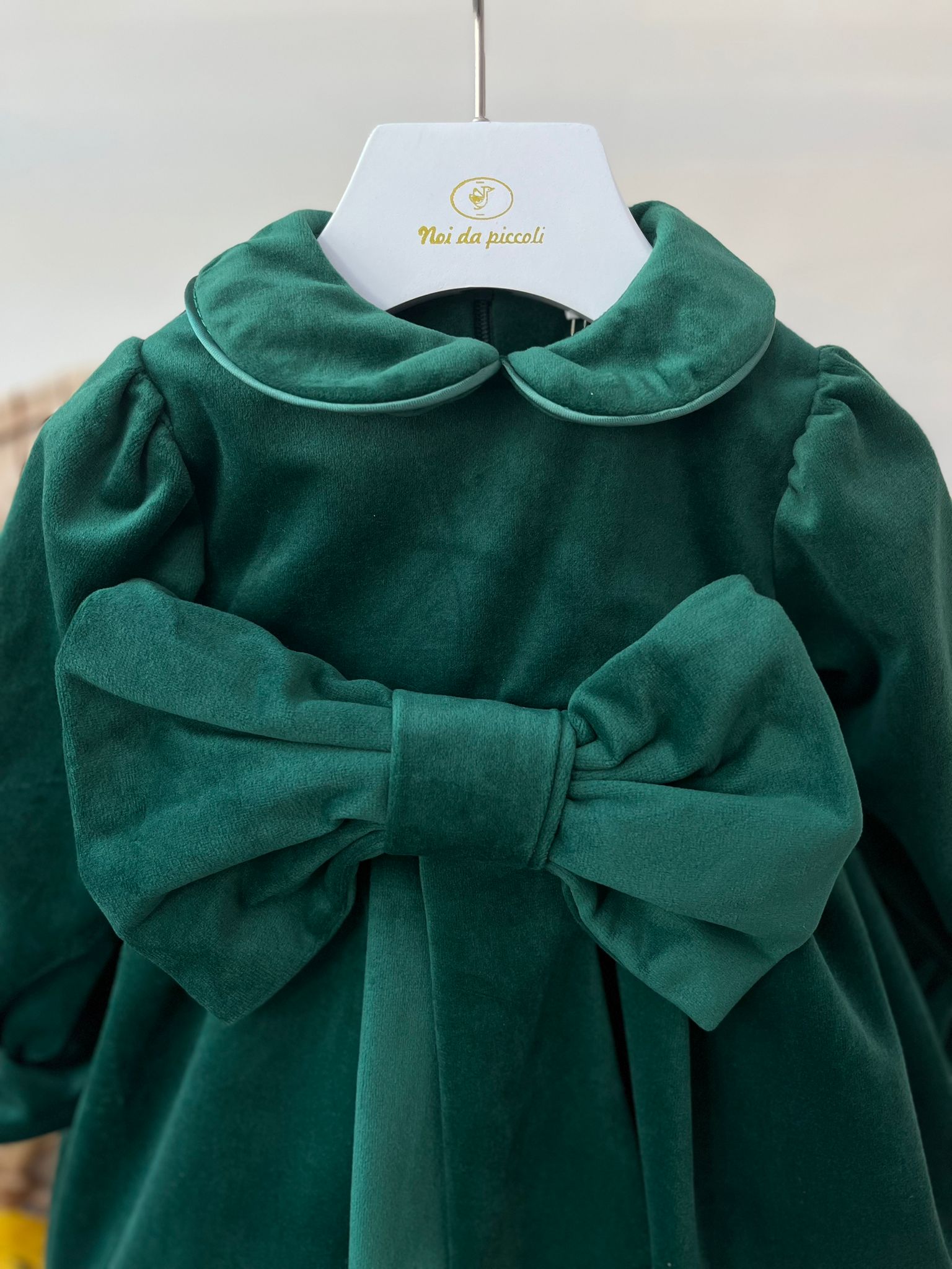 ABITO IN VELLUTO A MANICA LUNGO CON FIOCCO VERDE - Noi da piccoli