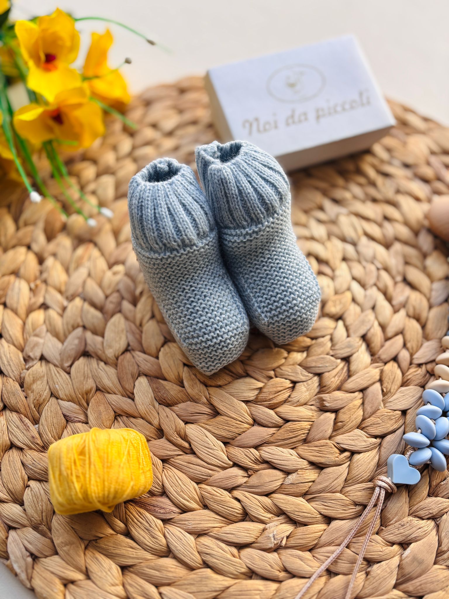 BABBUCCE IN FILATO CALDO AZUL - Noi da piccoli