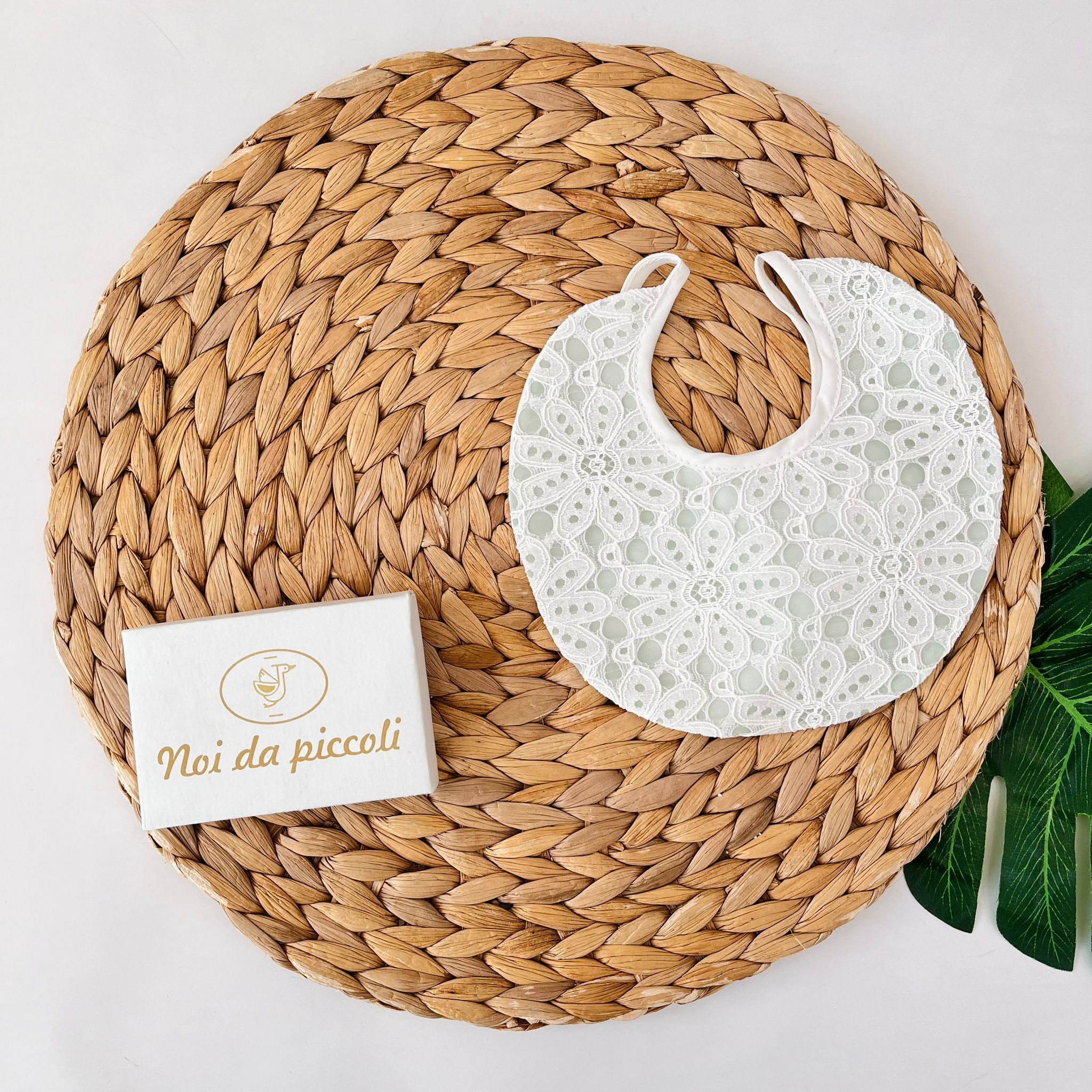 BAVETTA 100 % COTONE BIANCO VERDE MACRAME' - Noi da piccoli