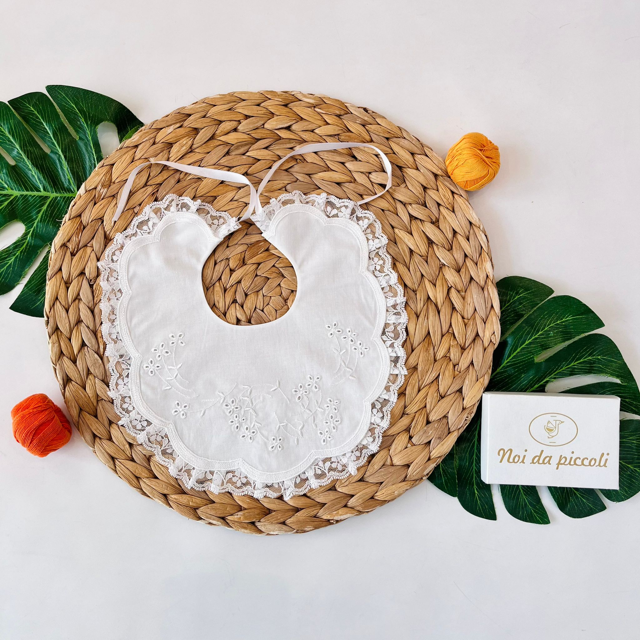 BAVETTA BIANCO RICAMATA - Noi da piccoli