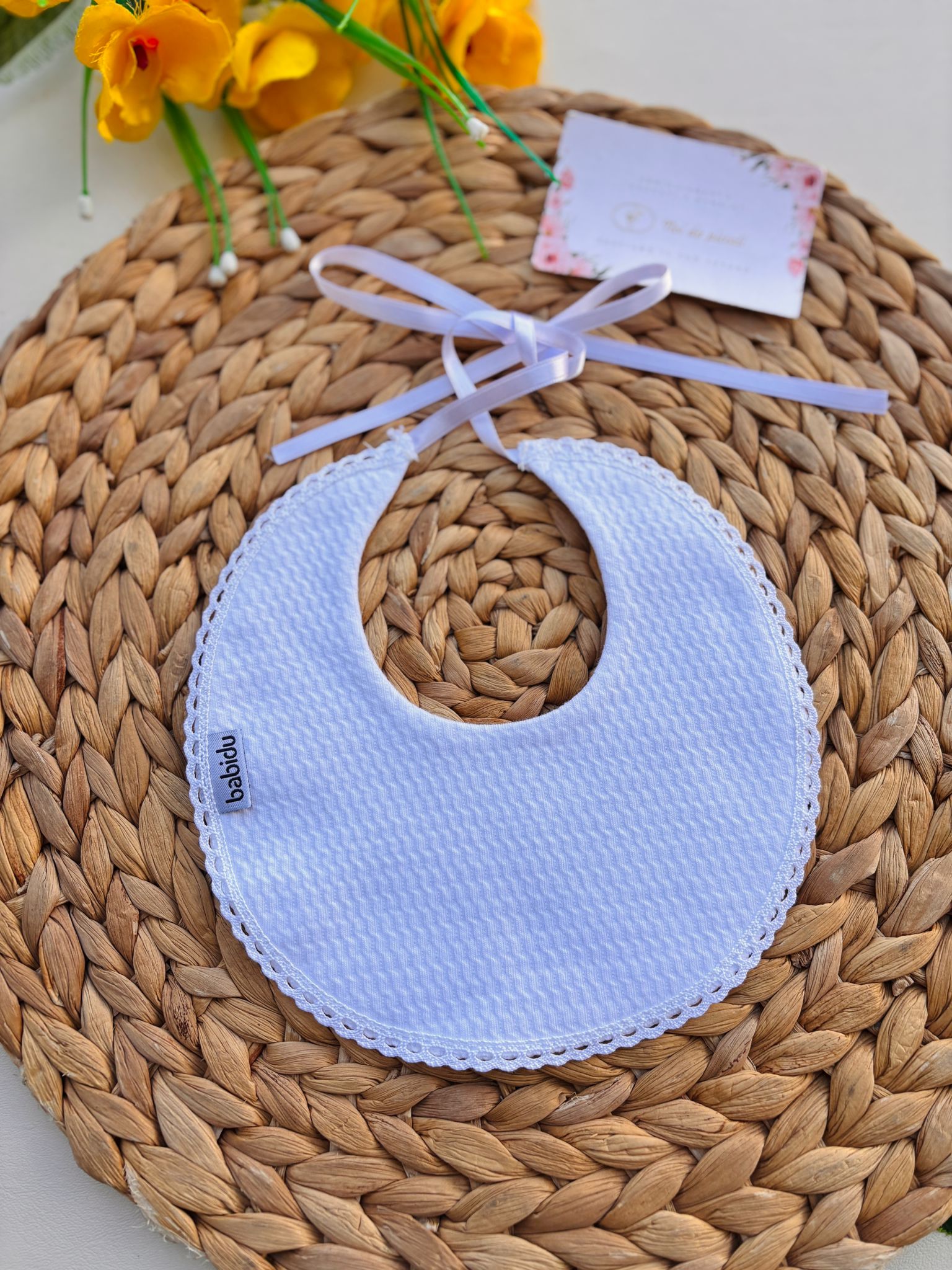 BAVETTA CON RICAMI BIANCO - Noi da piccoli