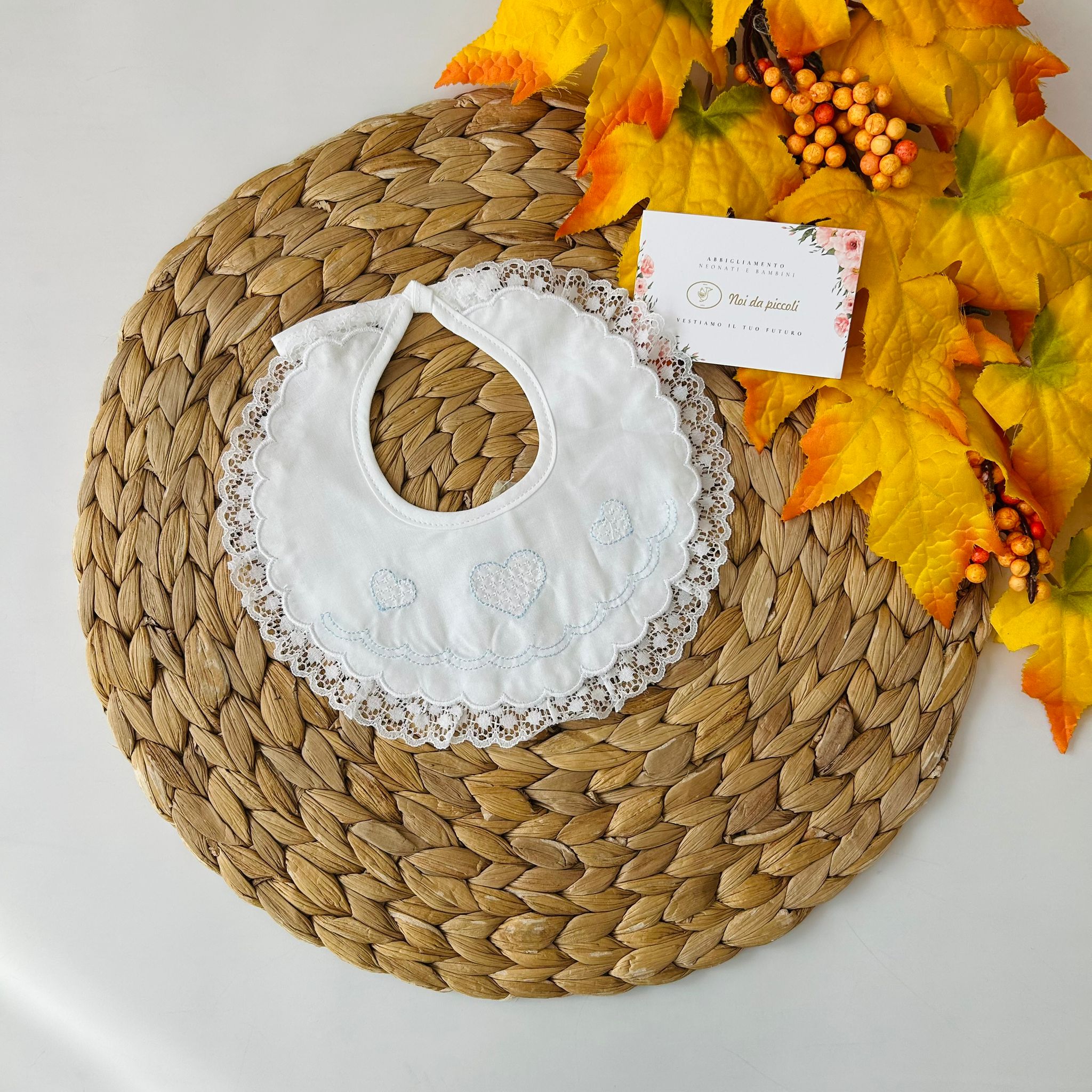 BAVETTA PIZZO CON CUORI CIELO - Noi da piccoli