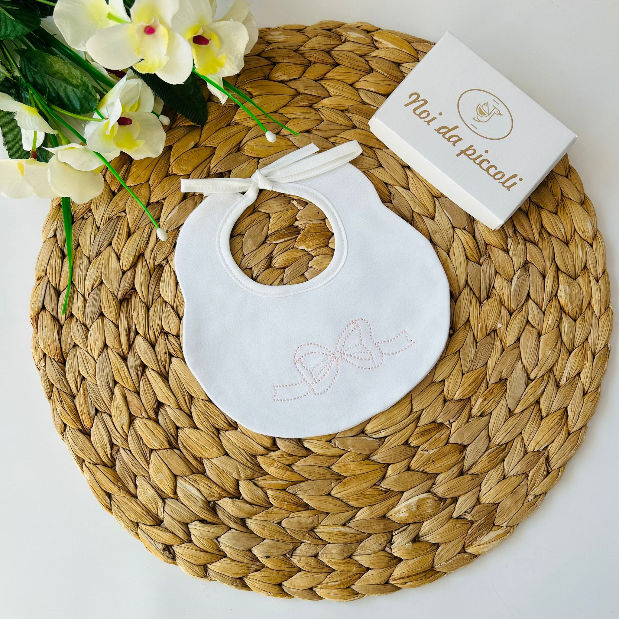 BAVETTINA CON FIOCCO CENTRALE ROSA - Noi da piccoli