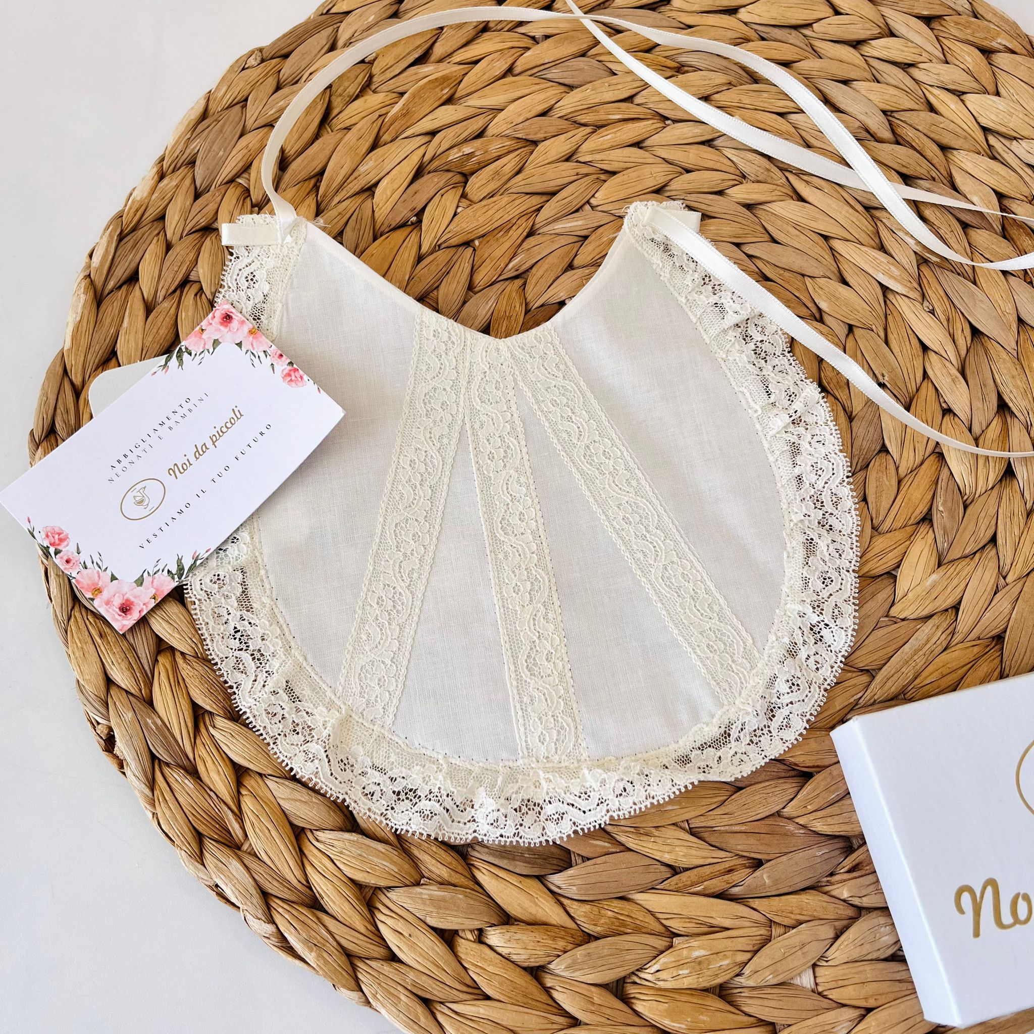 BAVETTO CERIMONIALE PIZZO E MERLETTO AVORIO - Noi da piccoli