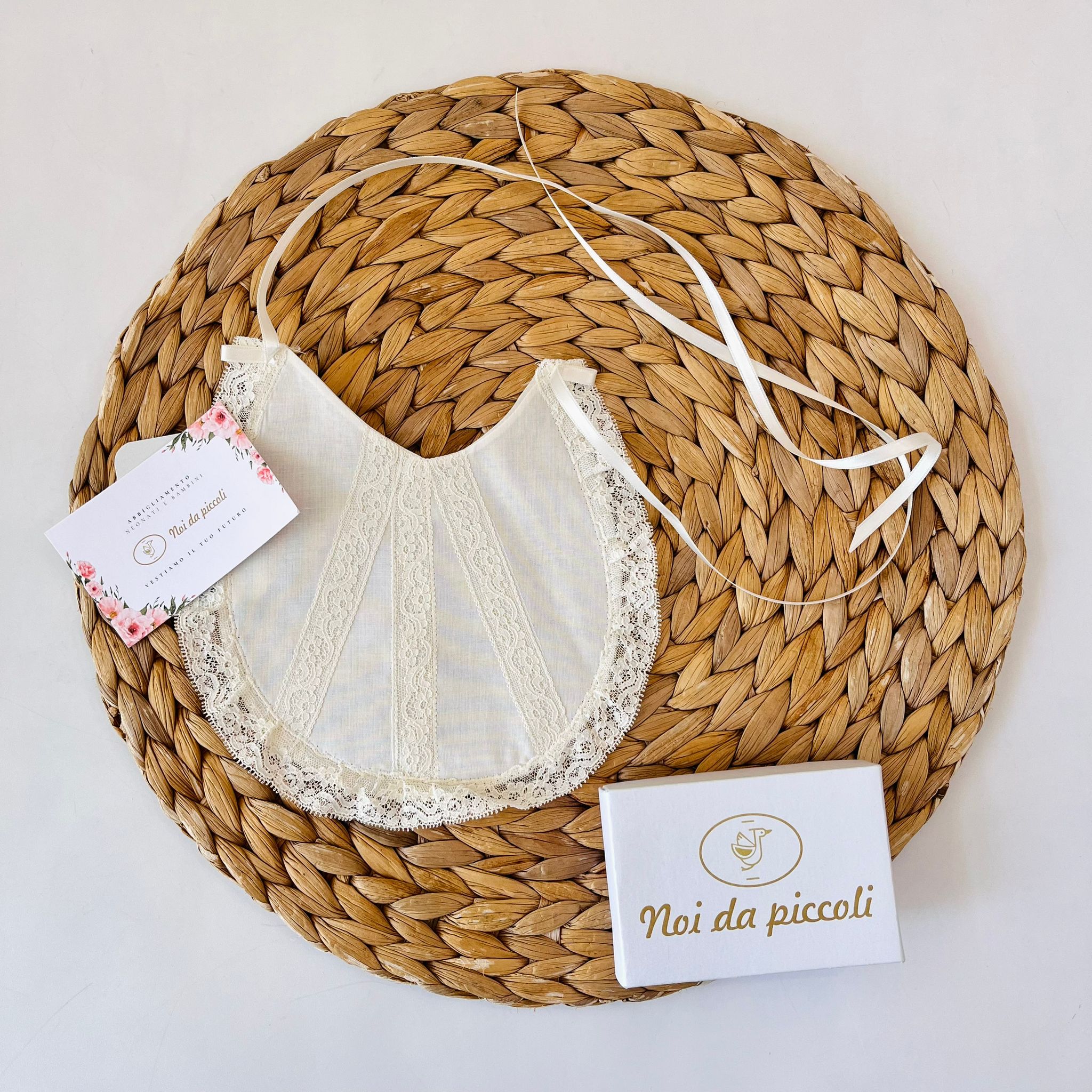 BAVETTO CERIMONIALE PIZZO E MERLETTO AVORIO - Noi da piccoli