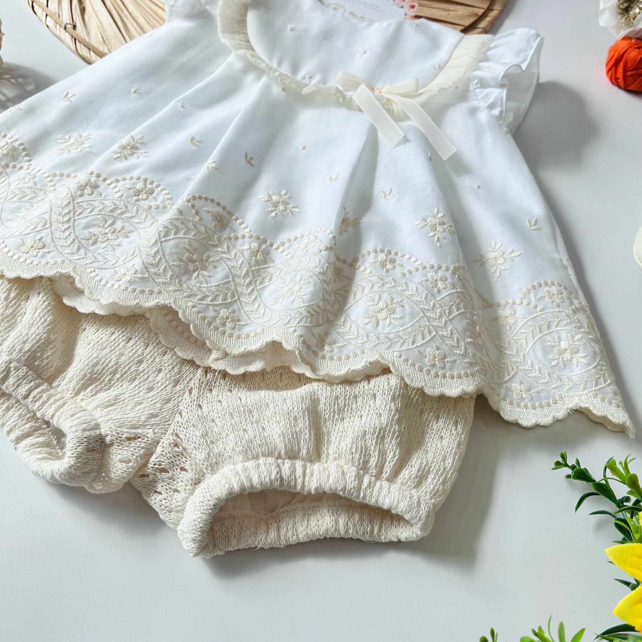 BLUSA AVORIO CON PANTALONCINO FILATO - Noi da piccoli